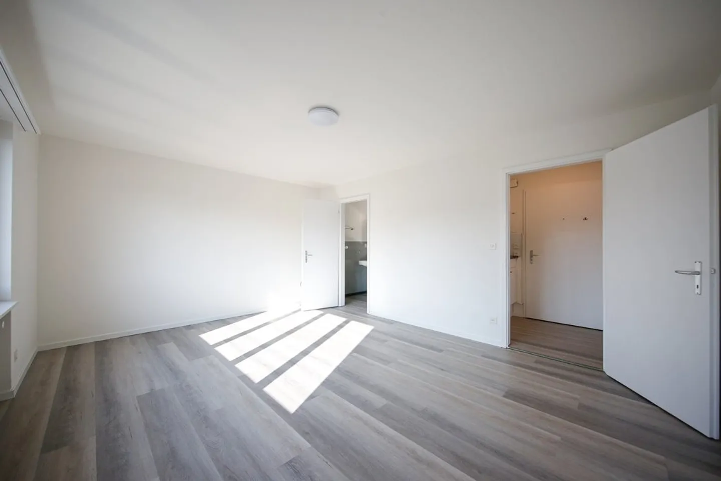 Charmant appartement 1.5 pièces - Photo 2 sur 4