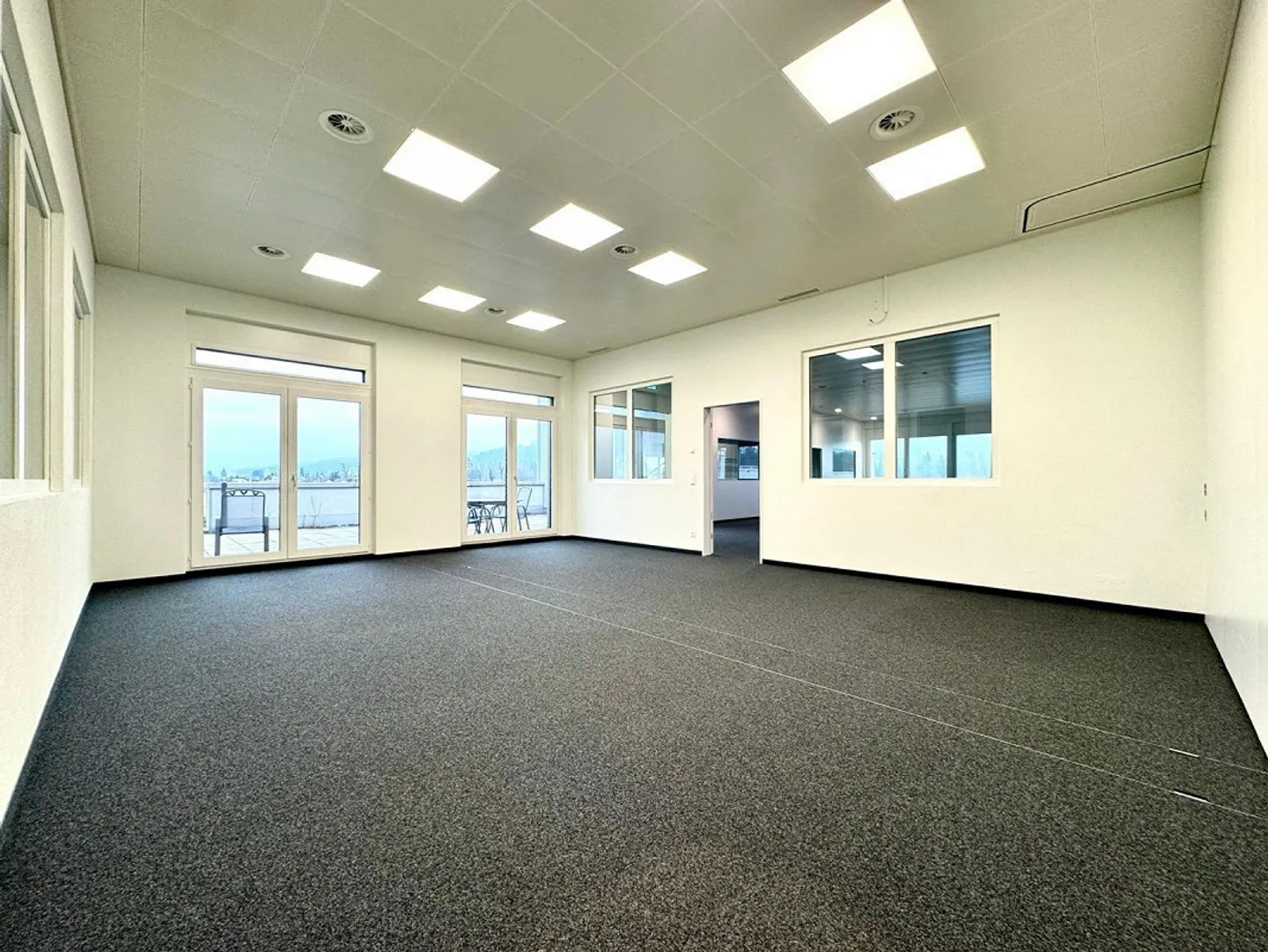 Top Modern and Central - Photo 8 of 12