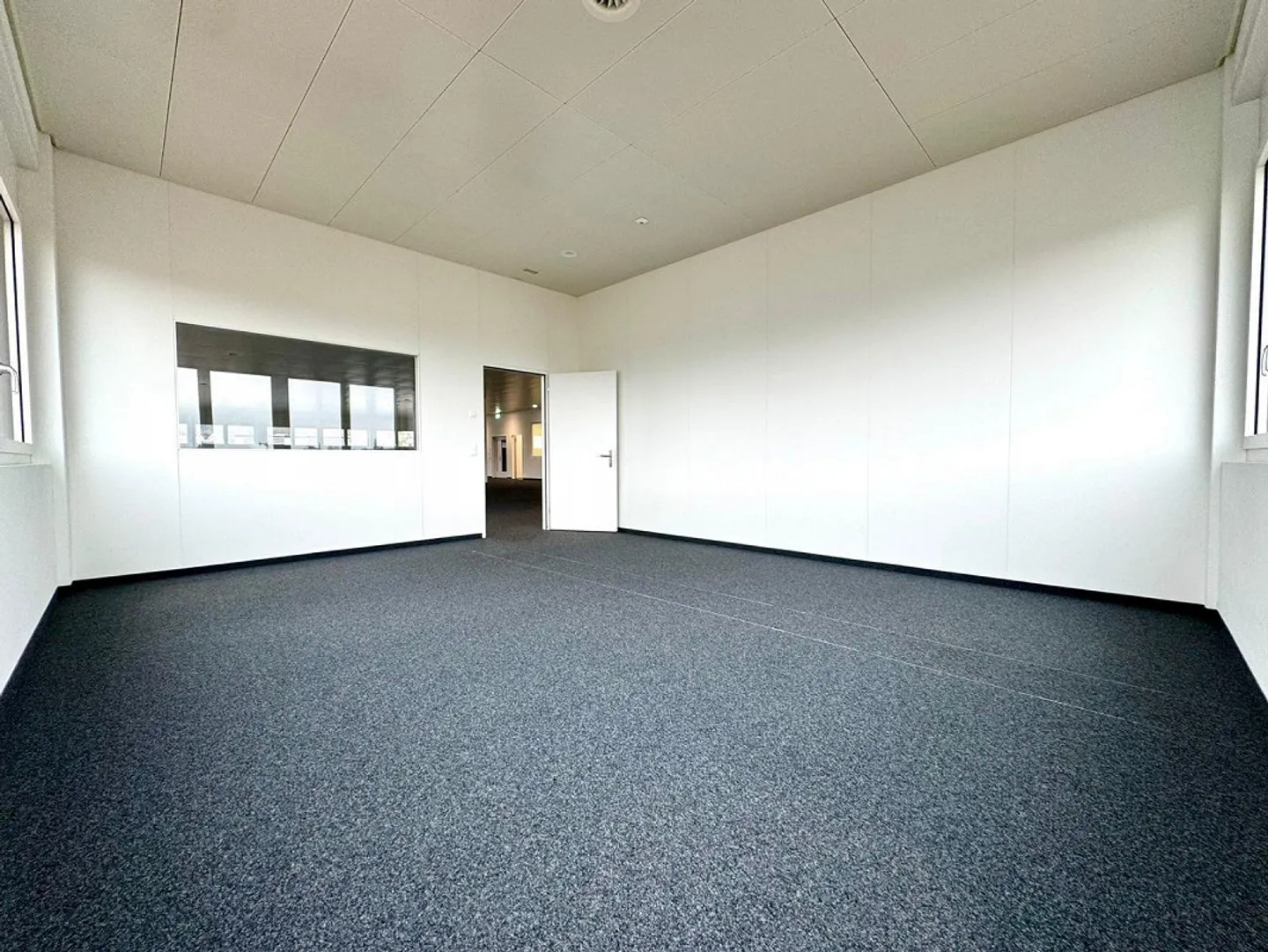 Top Modern and Central - Photo 9 of 12