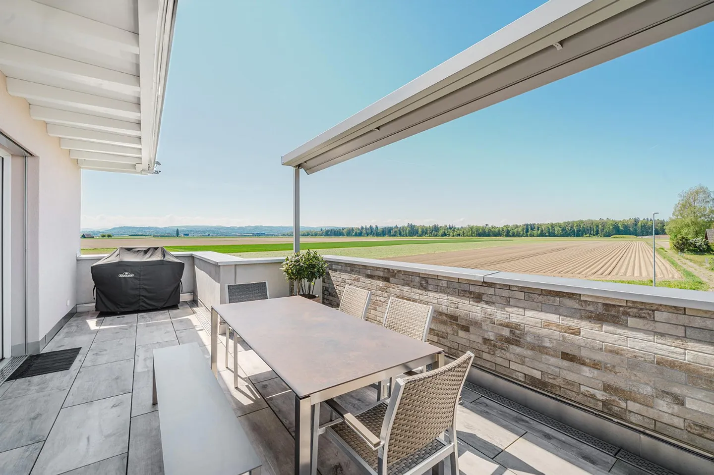 Exclusive Penthouse Oasis with 167 m² of Living Space & 108 m² of Panorama Terraces - Photo 24 of 28