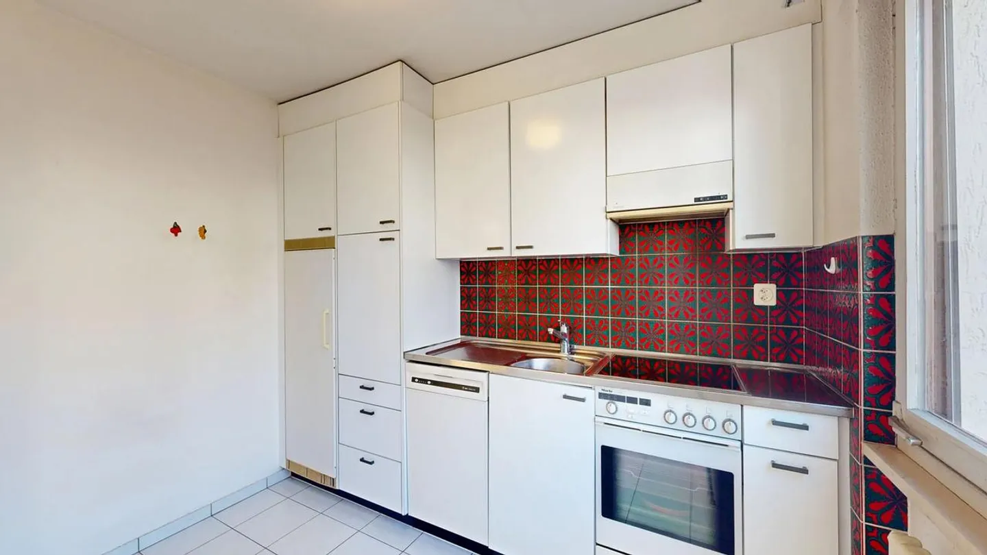 Maison semi-détachée de 4,5 pièces avec salle de loisirs et place de parking - Photo 6 sur 13