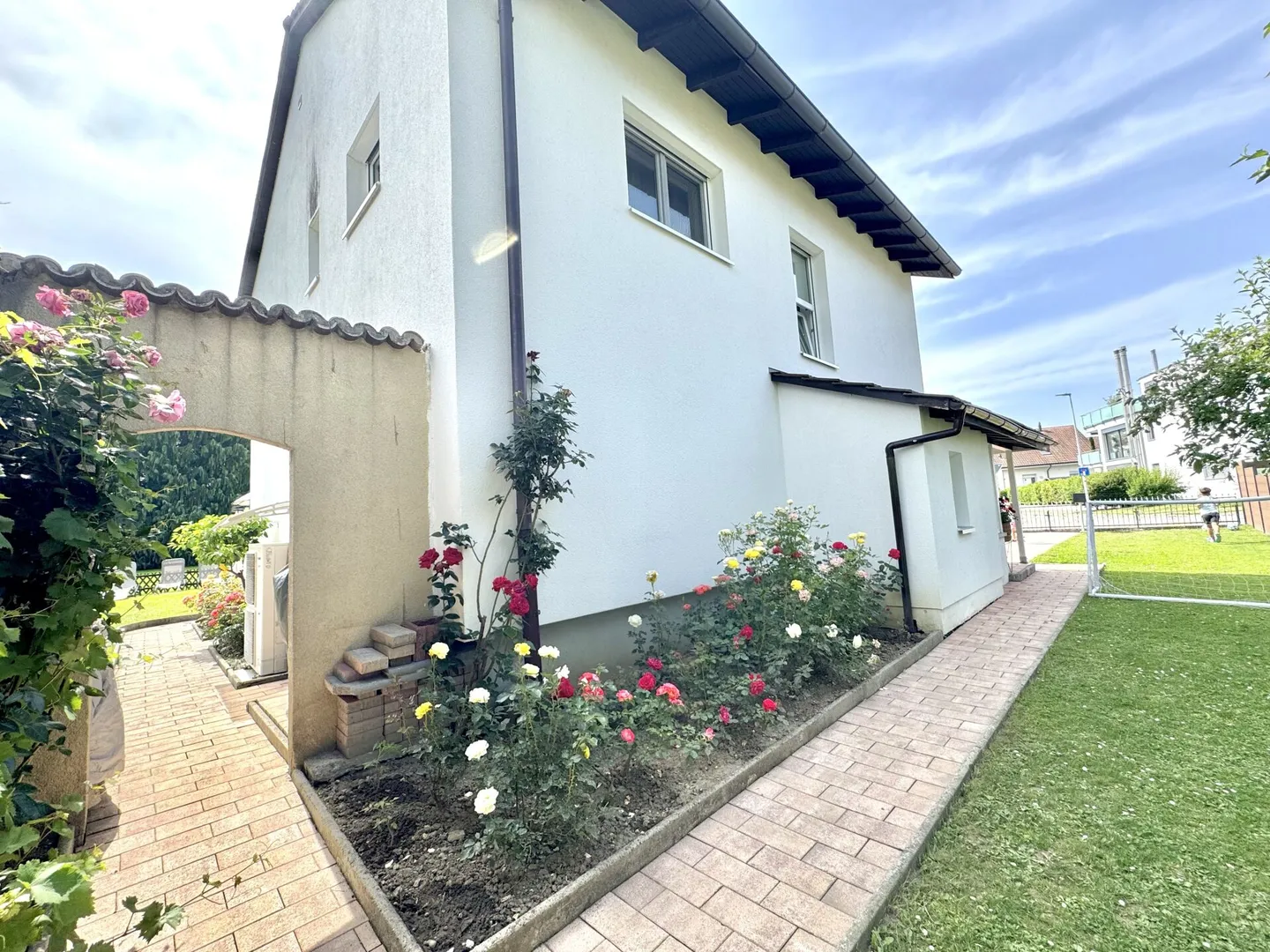 Casa multigenerazionale in posizione tranquilla – con capanno versatile - Foto 4 di 18