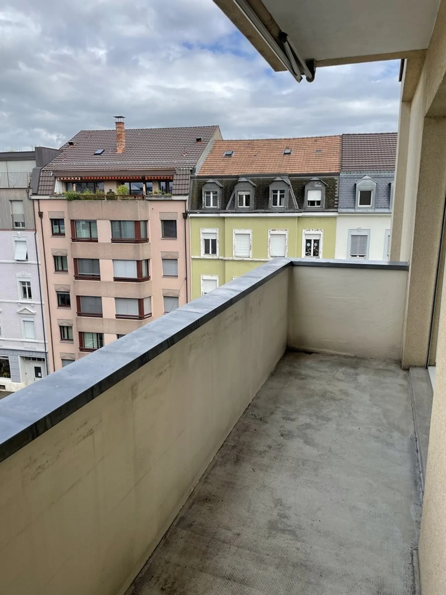 Beautiful 2-room apartment with balcony in a central location - Photo 5 of 9