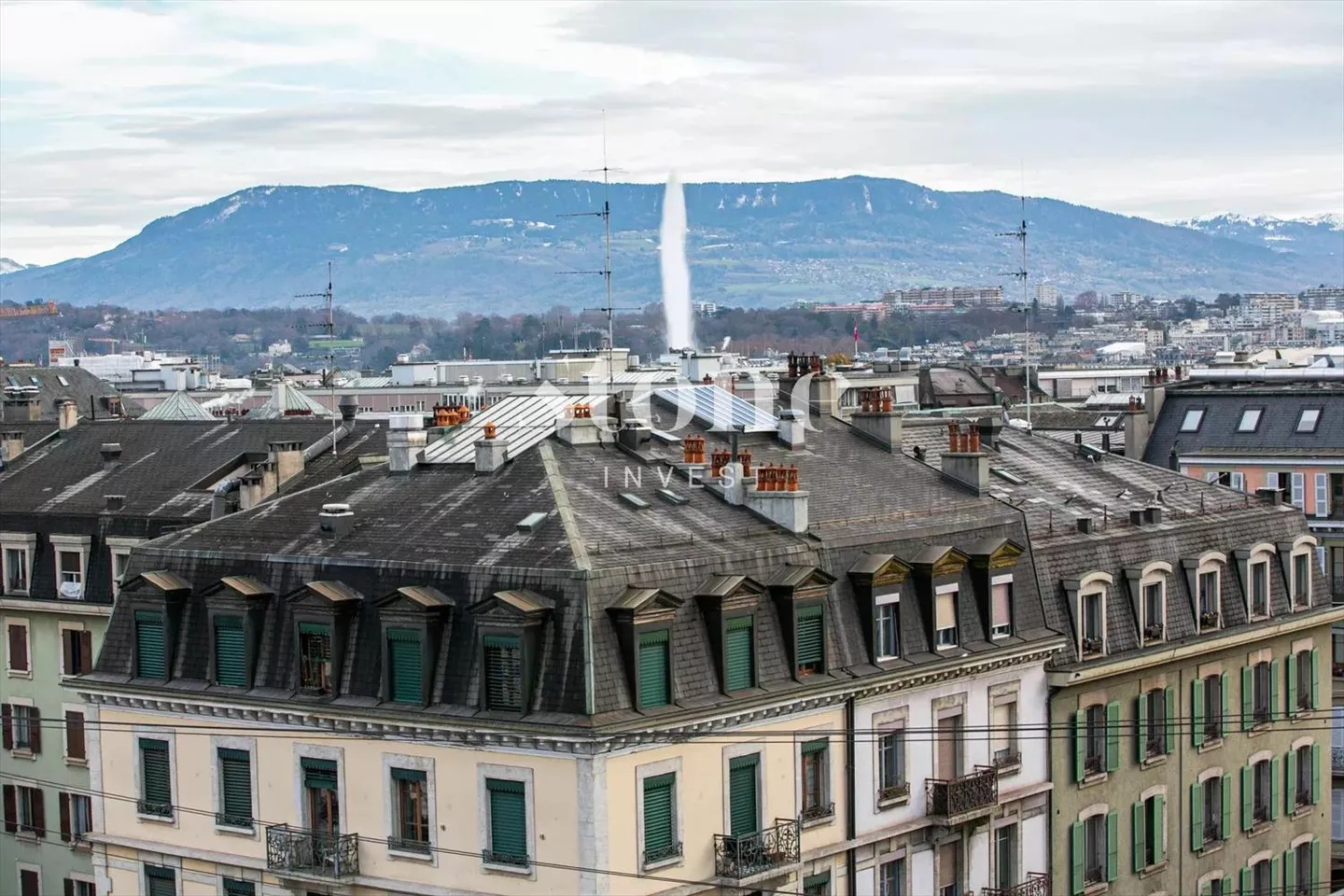 VISTA UNICA, MAGNIFICO APPARTAMENTO CON 4 CAMERE, RARO IN VENDITA! - Foto 10 di 13