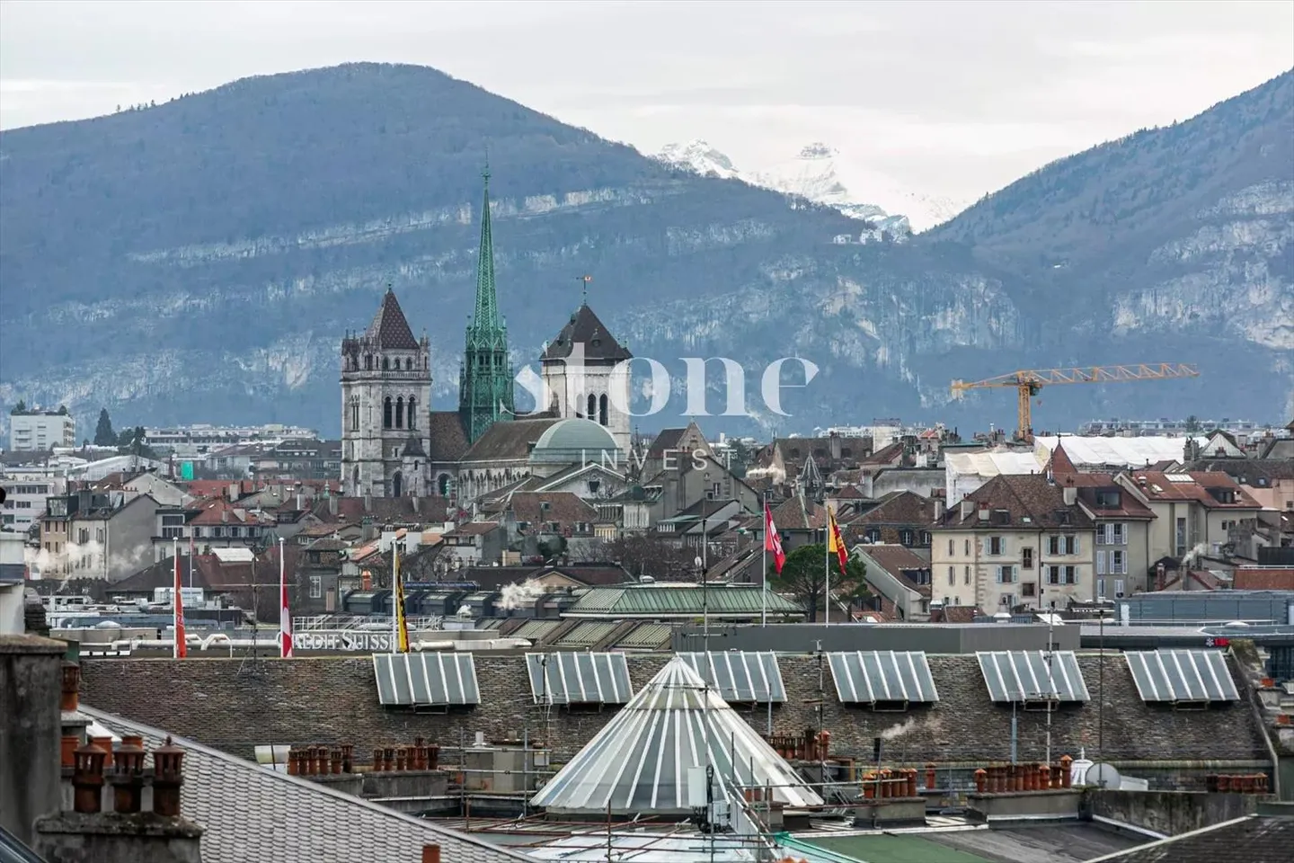 VISTA UNICA, MAGNIFICO APPARTAMENTO CON 4 CAMERE, RARO IN VENDITA! - Foto 11 di 13
