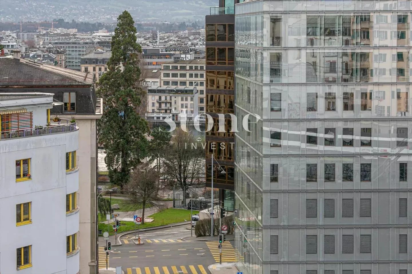 VISTA UNICA, MAGNIFICO APPARTAMENTO CON 4 CAMERE, RARO IN VENDITA! - Foto 12 di 13