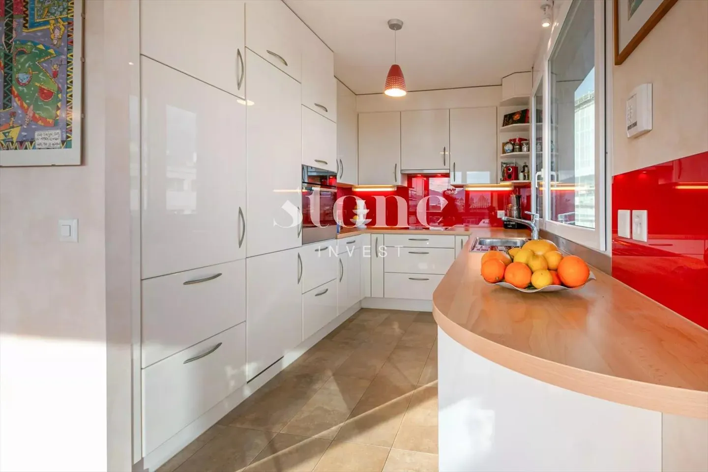 VISTA UNICA, MAGNIFICO APPARTAMENTO CON 4 CAMERE, RARO IN VENDITA! - Foto 5 di 13