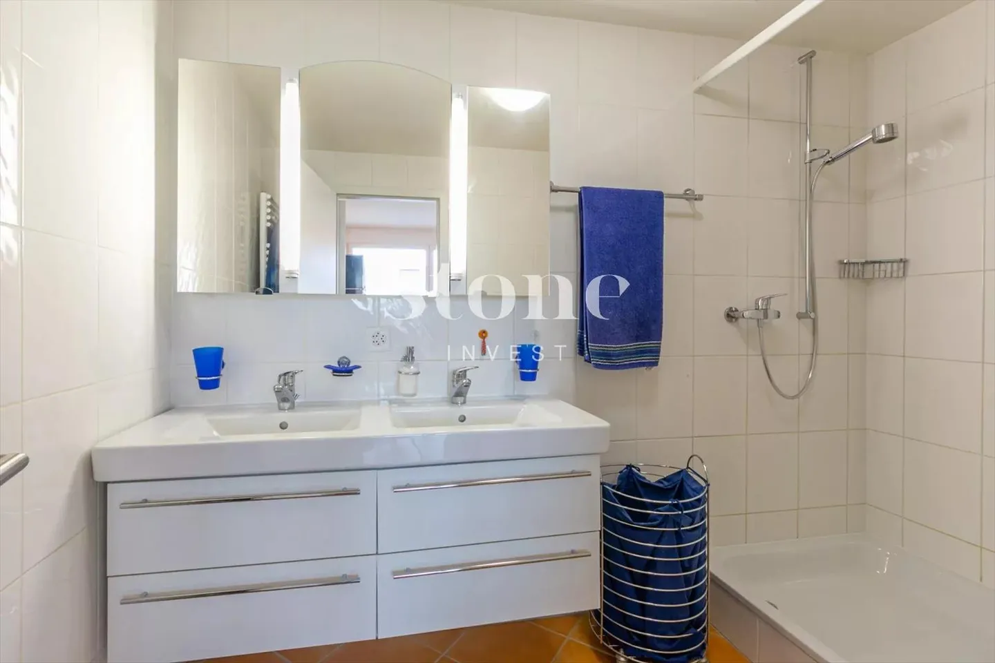 VISTA UNICA, MAGNIFICO APPARTAMENTO CON 4 CAMERE, RARO IN VENDITA! - Foto 9 di 13