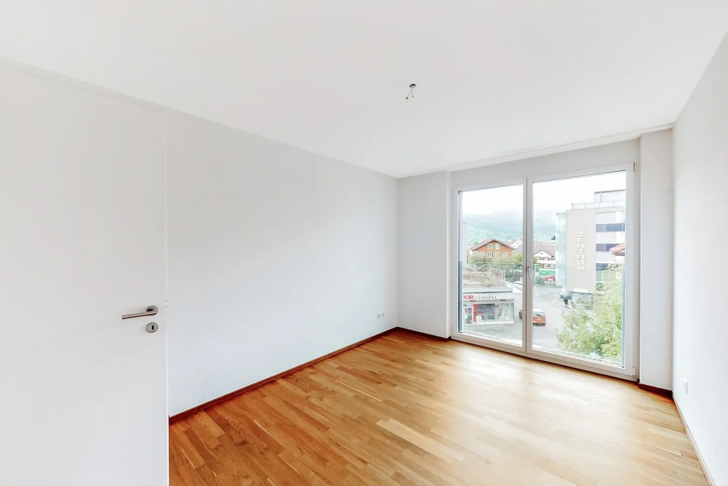 High-quality apartment in a central location - Photo 8 of 10