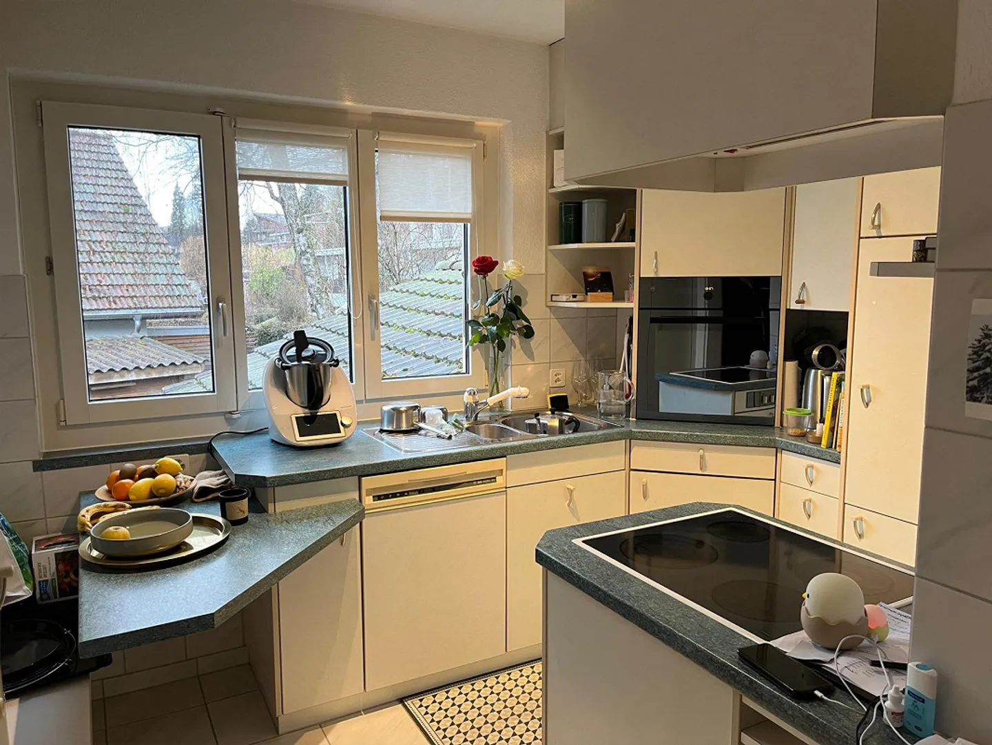 ampio appartamento 3 1/2 locali con charme (vista montagna e lago) - Foto 1 di 5