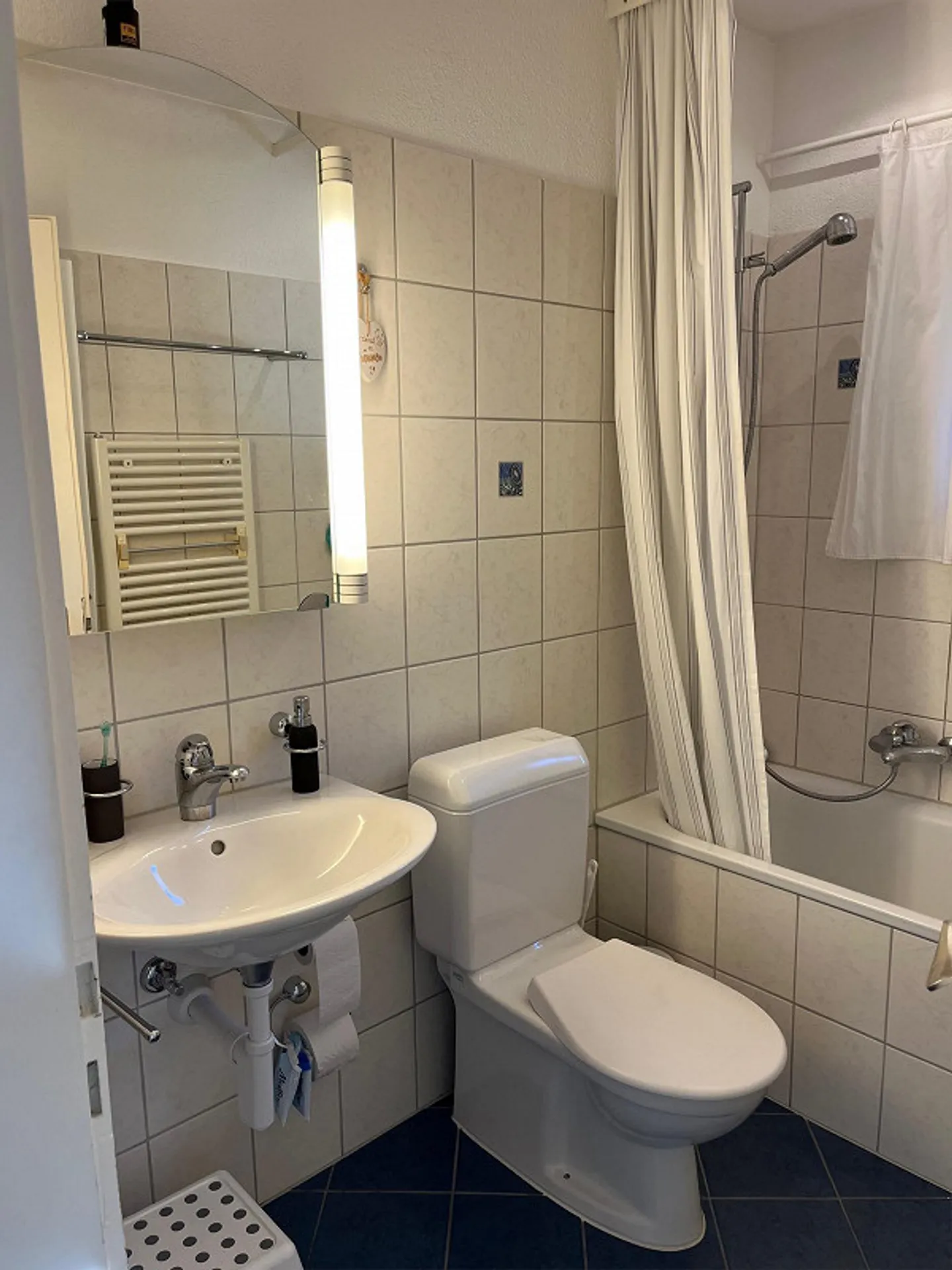 ampio appartamento 3 1/2 locali con charme (vista montagna e lago) - Foto 4 di 5