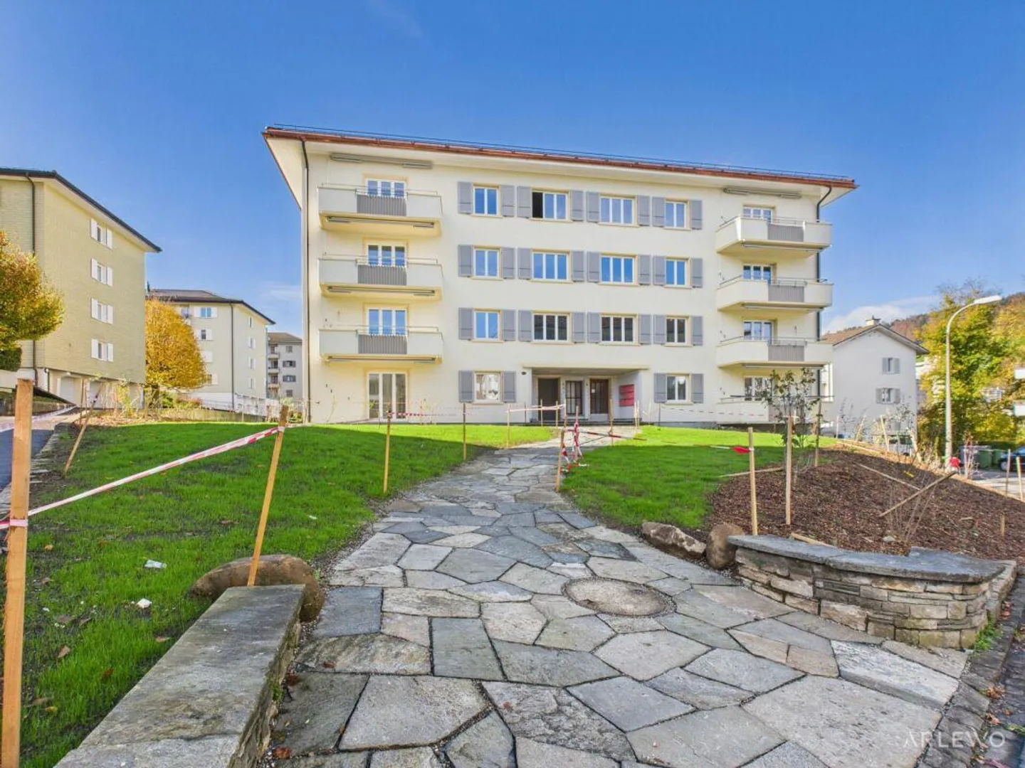 Charming apartment with garden seating area - Photo 1 of 6