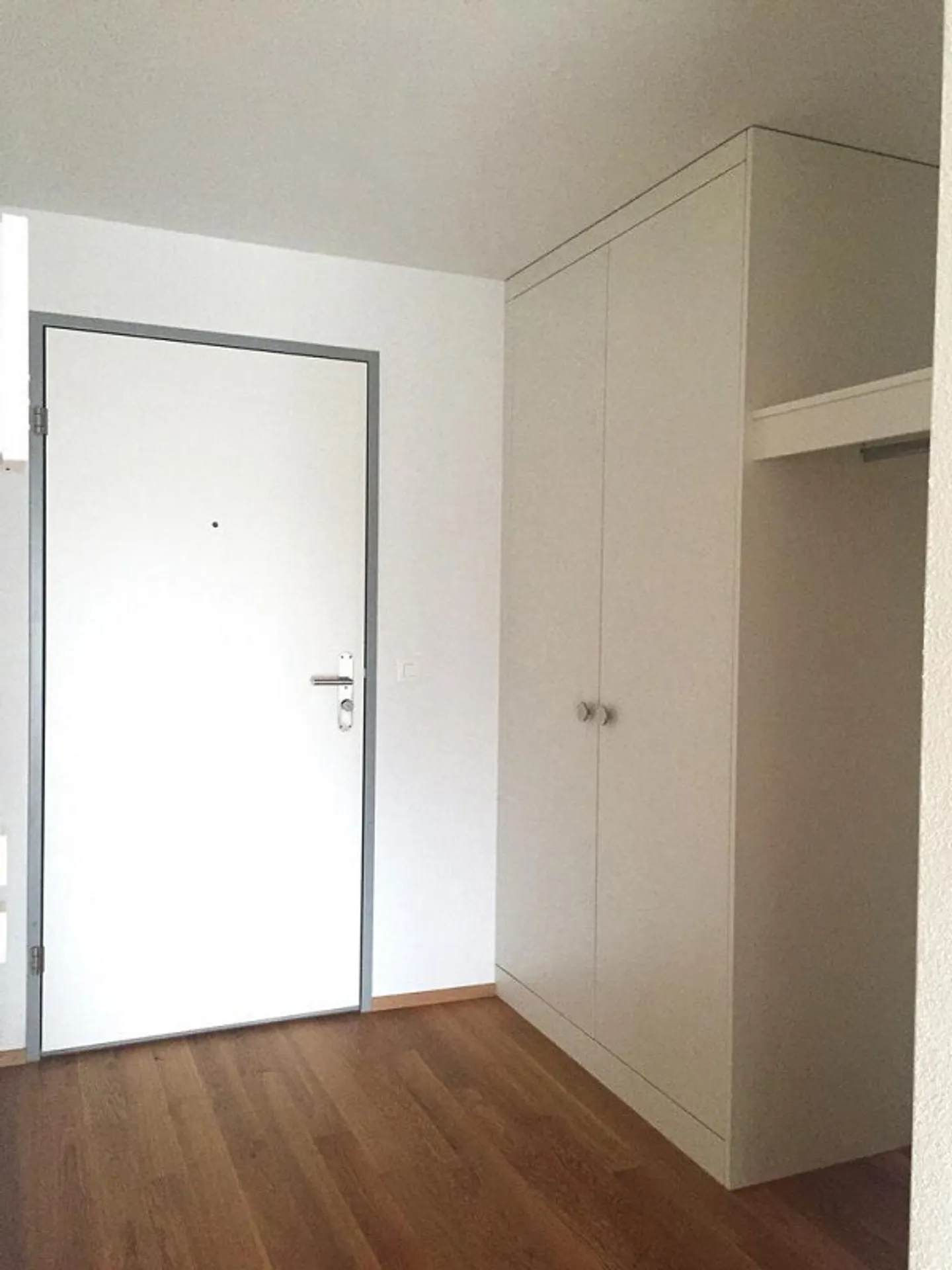 Appartement moderne de 2,5 pièces avec un grand sentiment de vie - Photo 4 sur 7