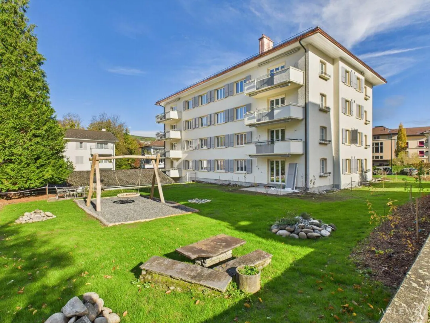 Charming apartment with garden seating area - Photo 2 of 6