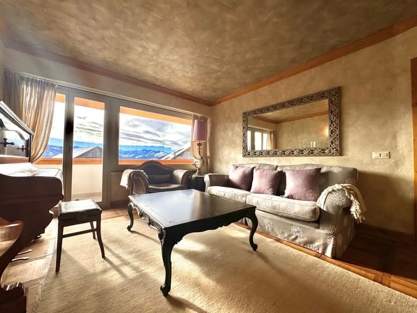 Charming 3.5-Room Apartment Less Than 10 Minutes' Walk from the Center of Crans / Ref. 1007-676 - Photo 3 of 12