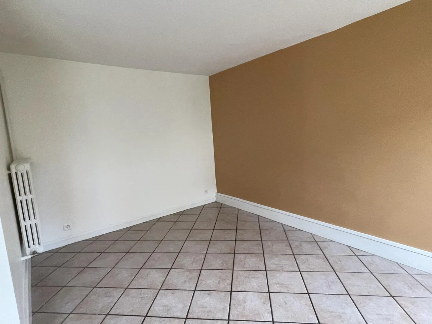 3.5 Room Apartment - Photo 5 of 7