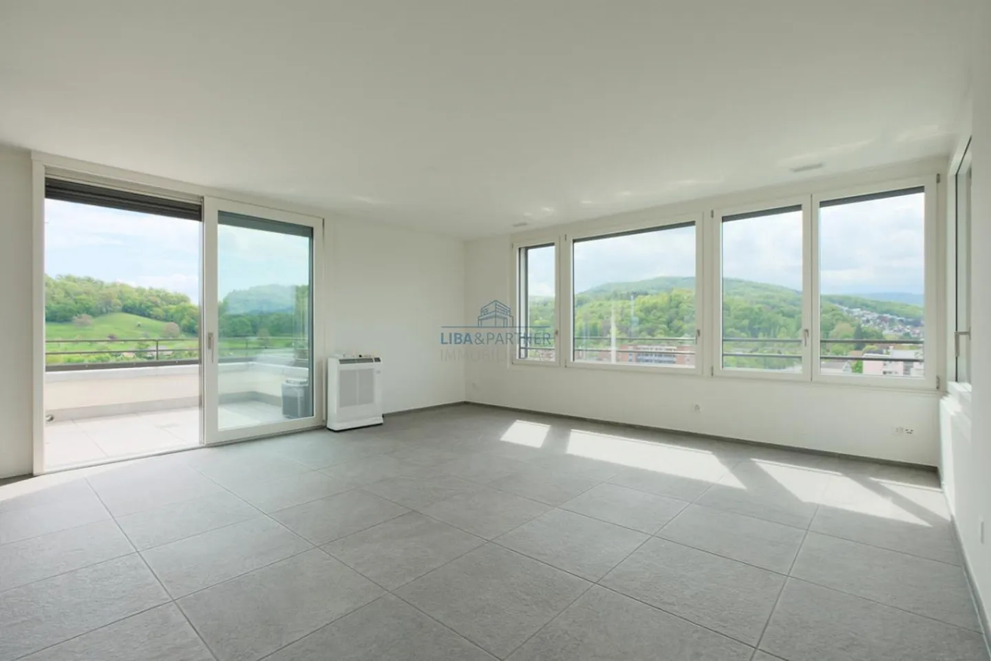 Sensazione Skyline nel verde & Appartamento panoramico con vista a 360° - Foto 3 di 12