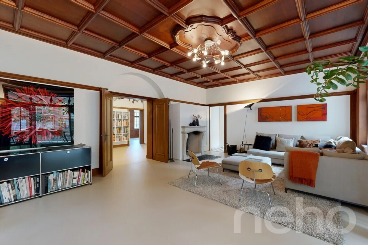 Spacious 6-room apartment with historic charm (in building rights) - Photo 3 of 13