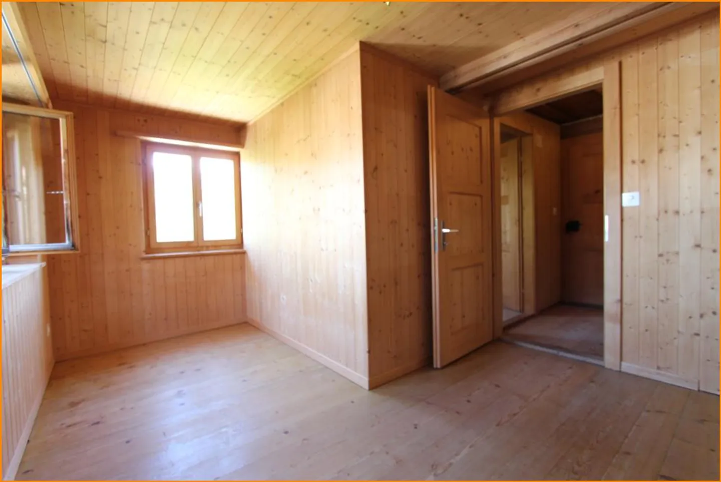 5-room apartment with optional stable. - Photo 7 of 12