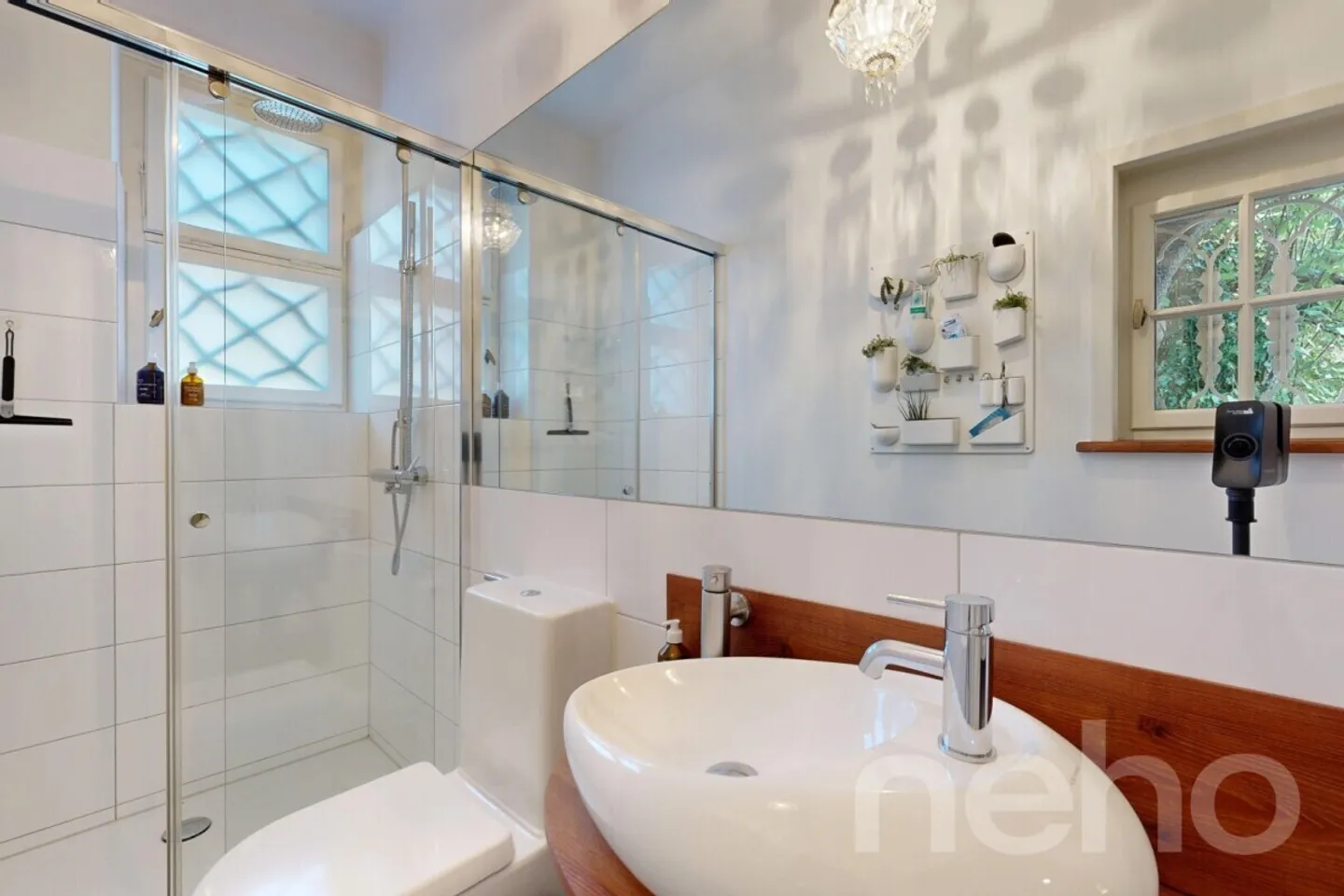 Spacious 6-room apartment with historic charm (in building rights) - Photo 10 of 13