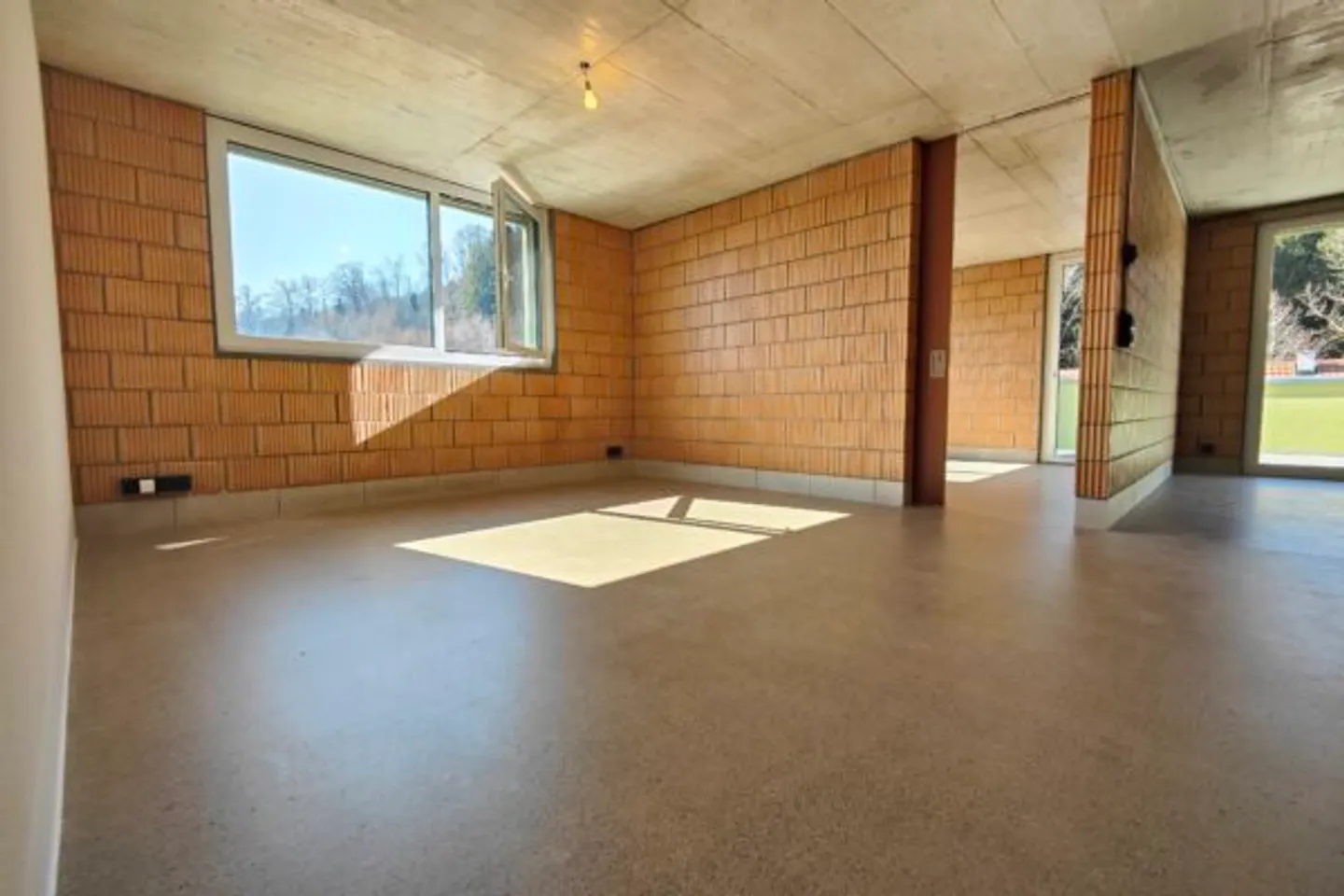 Superb apartment with supervision, 3.5 rooms - Photo 3 of 10