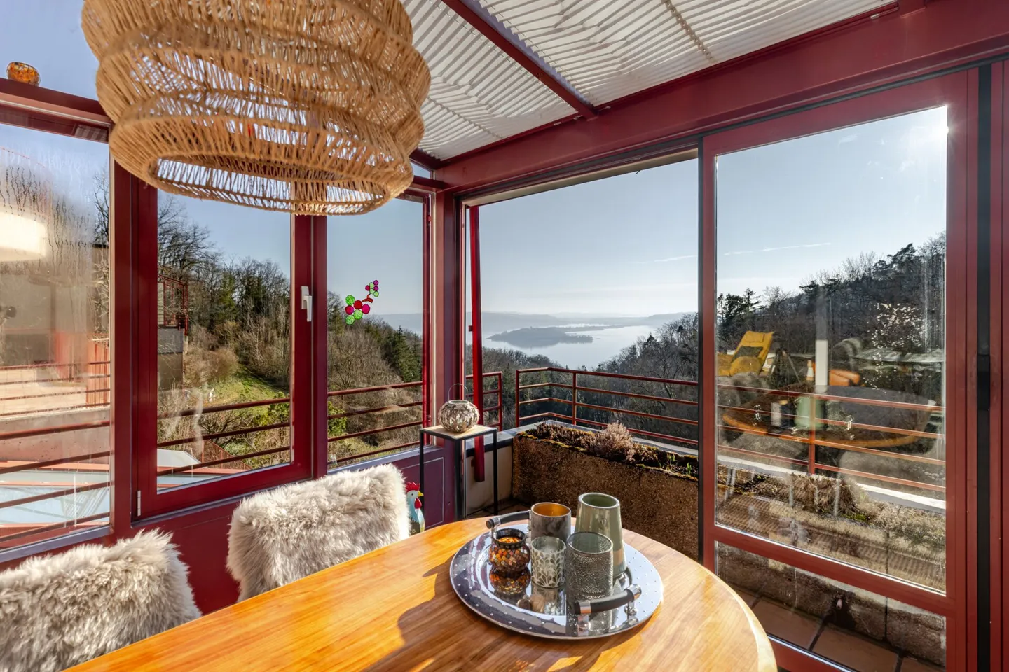 Appartamento da sogno di 6,5 stanze con vista panoramica sul lago di Bienne - Sensazione di vacanza garantita! - Foto 1 di 19