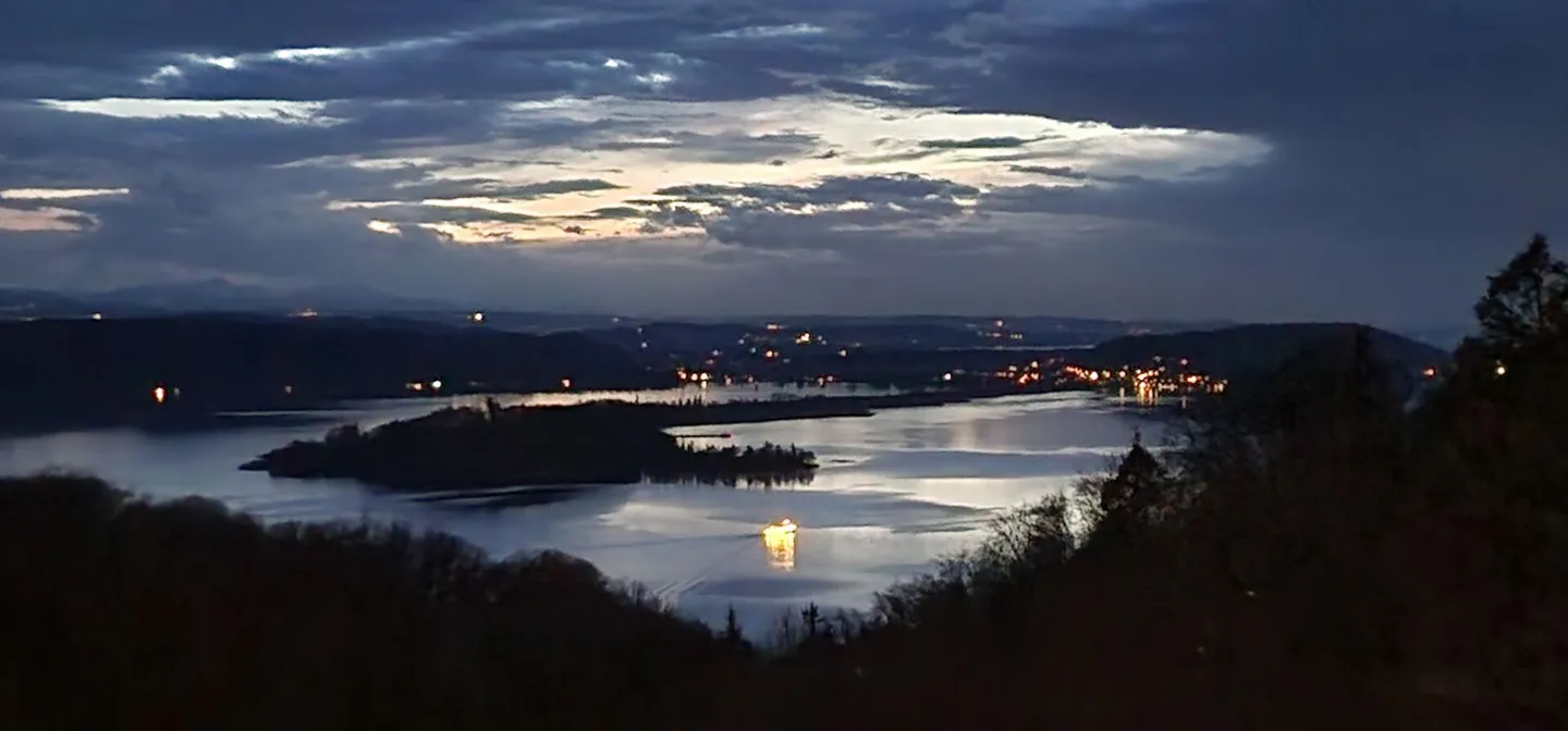Appartamento da sogno di 6,5 stanze con vista panoramica sul lago di Bienne - Sensazione di vacanza garantita! - Foto 15 di 19
