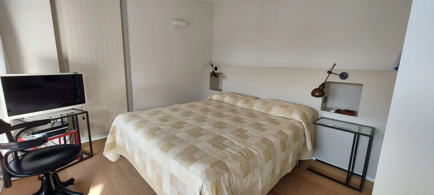 4,5 camere arredate con vista lago - Foto 8 di 10