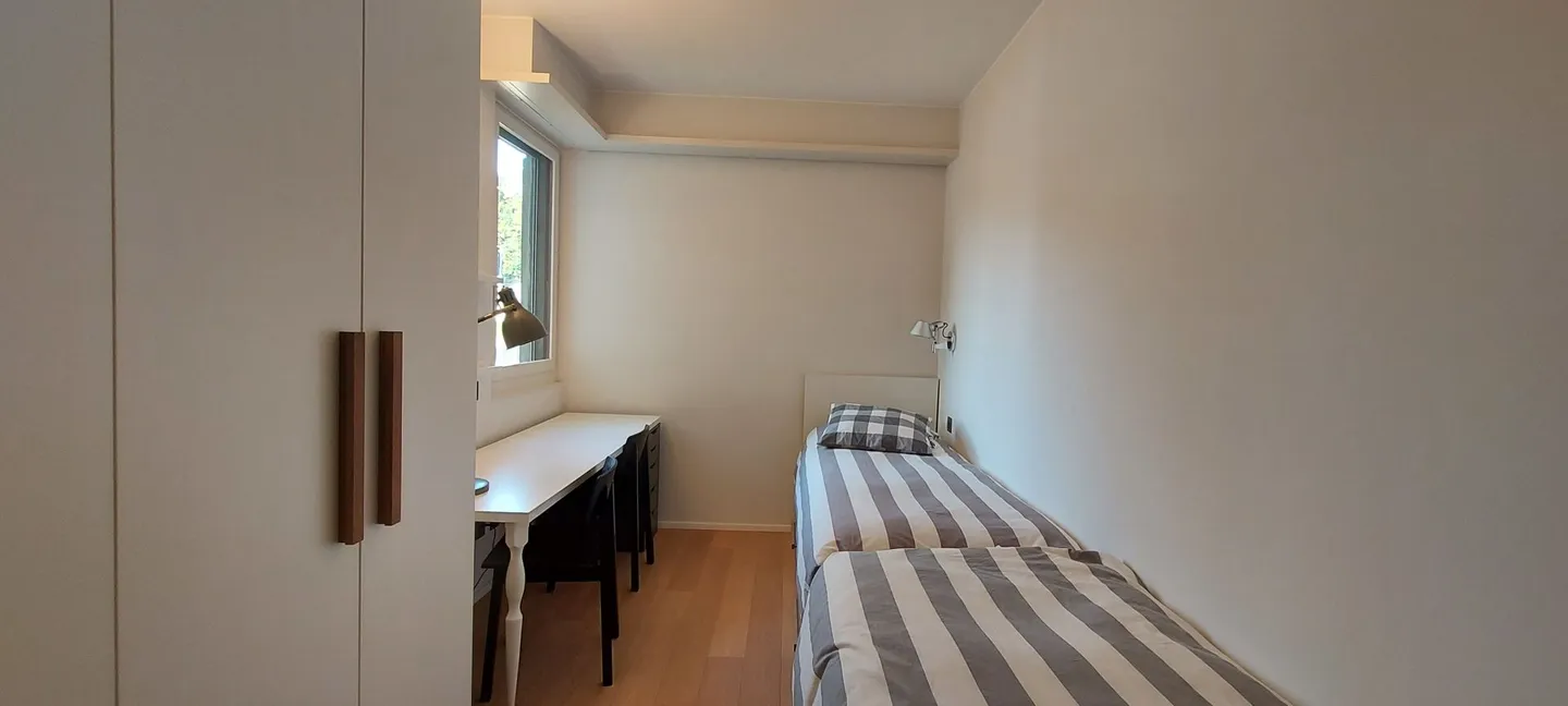 4,5 camere arredate con vista lago - Foto 9 di 10