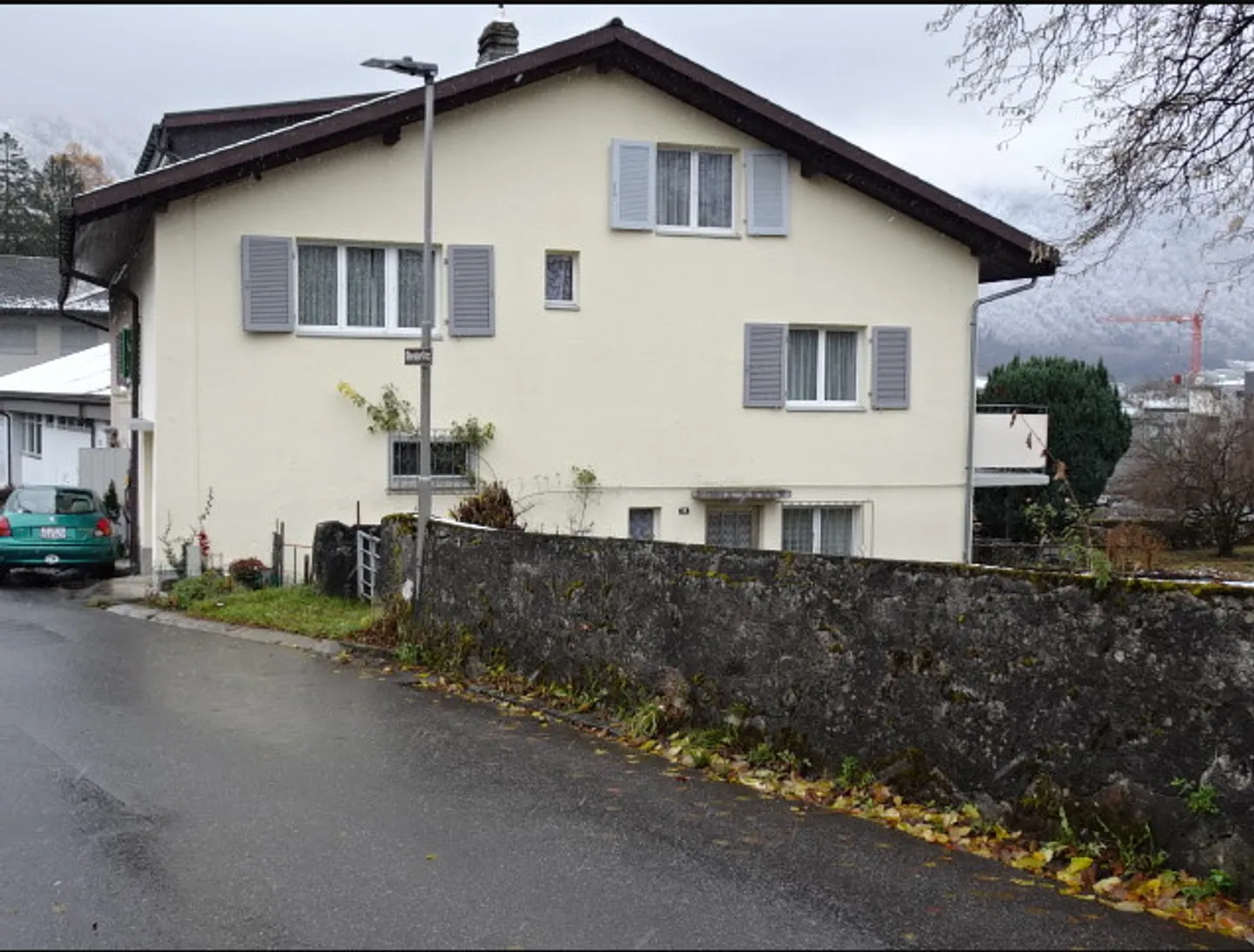 Bright 3-room apartment with balcony in Glarus - Photo 1 of 9