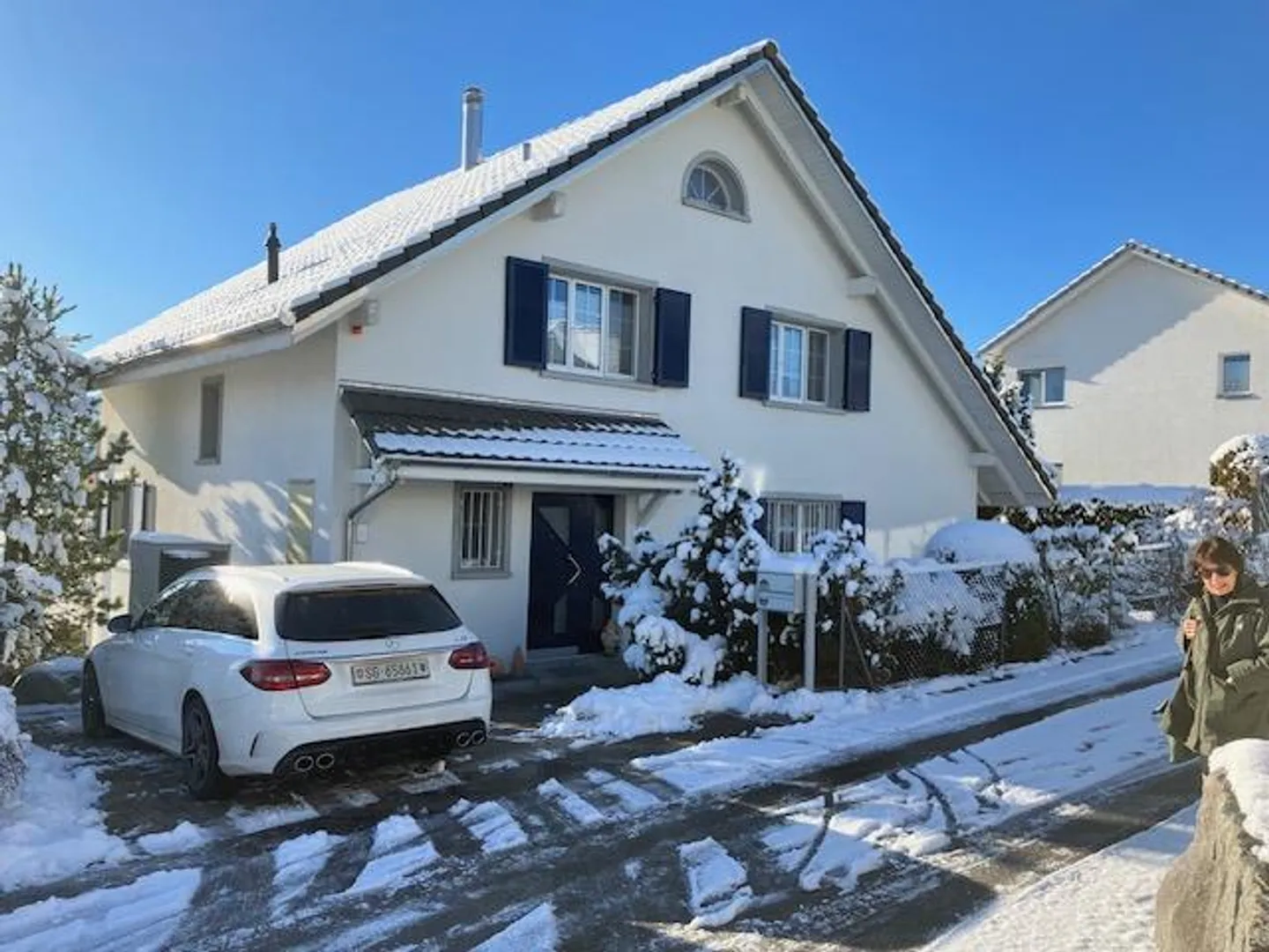 Casa unifamiliare di 5,5 stanze in posizione privilegiata - Foto 3 di 17