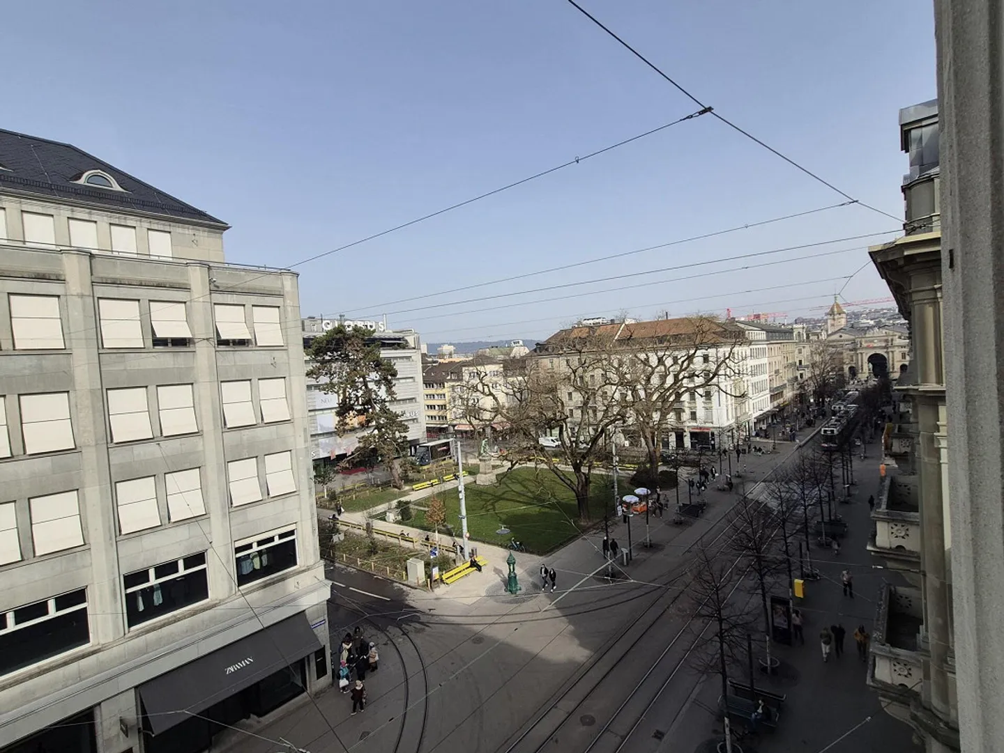 Prestigieux et représentatif sur la Bahnhofstrasse - Photo 2 sur 6