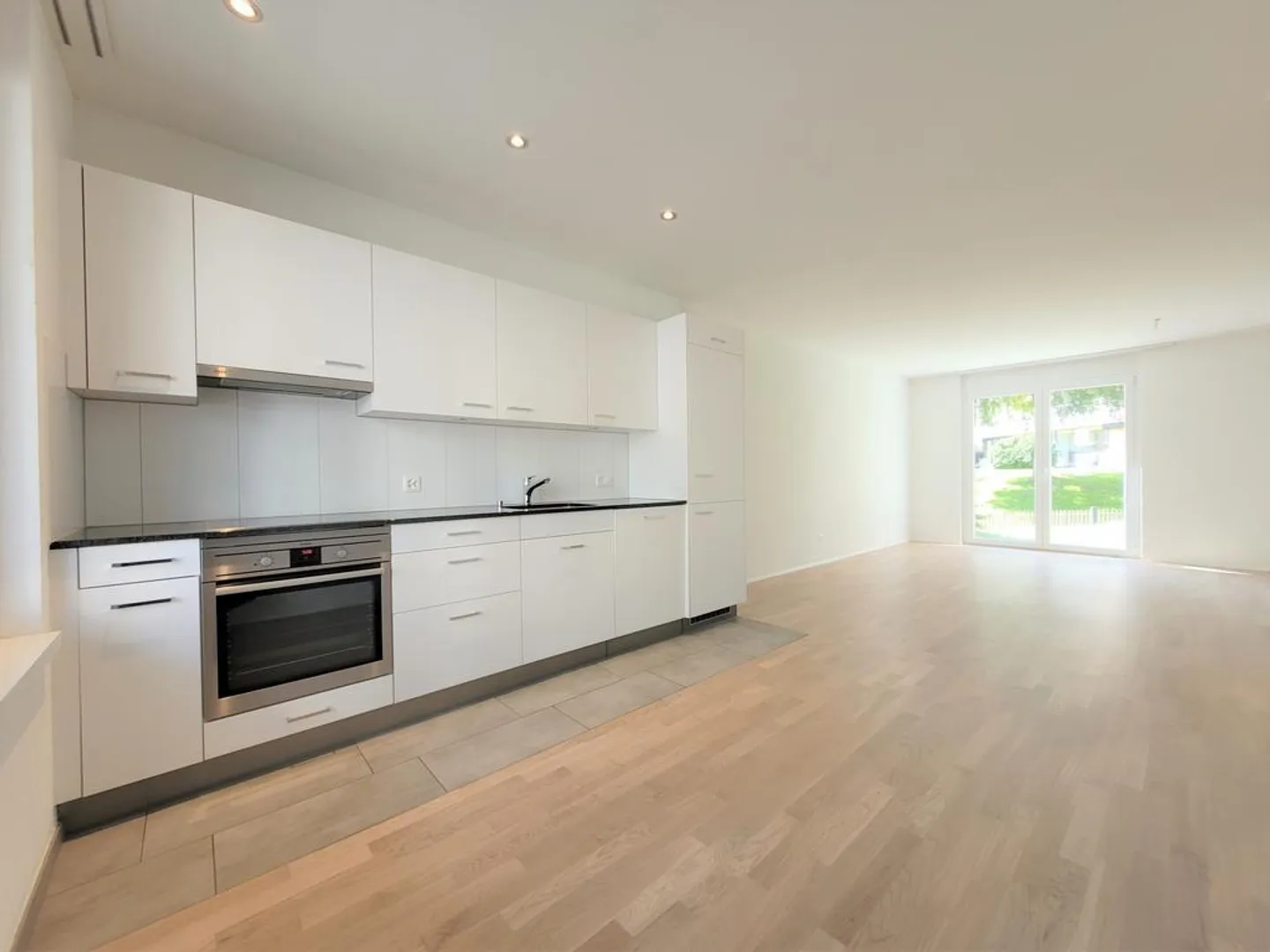 Appartement lumineux de 2,5 pièces à Saint-Gall - confort moderne avec ascenseur - Photo 2 sur 7