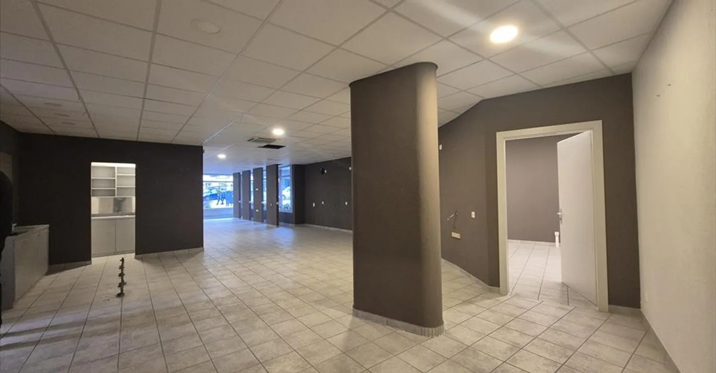 Mischgenutztes Gebäude mieten - Foto 5 von 6