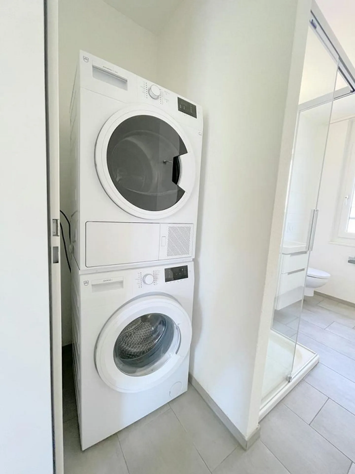 Appartement lumineux de 2,5 pièces à Saint-Gall - confort moderne avec ascenseur - Photo 5 sur 7