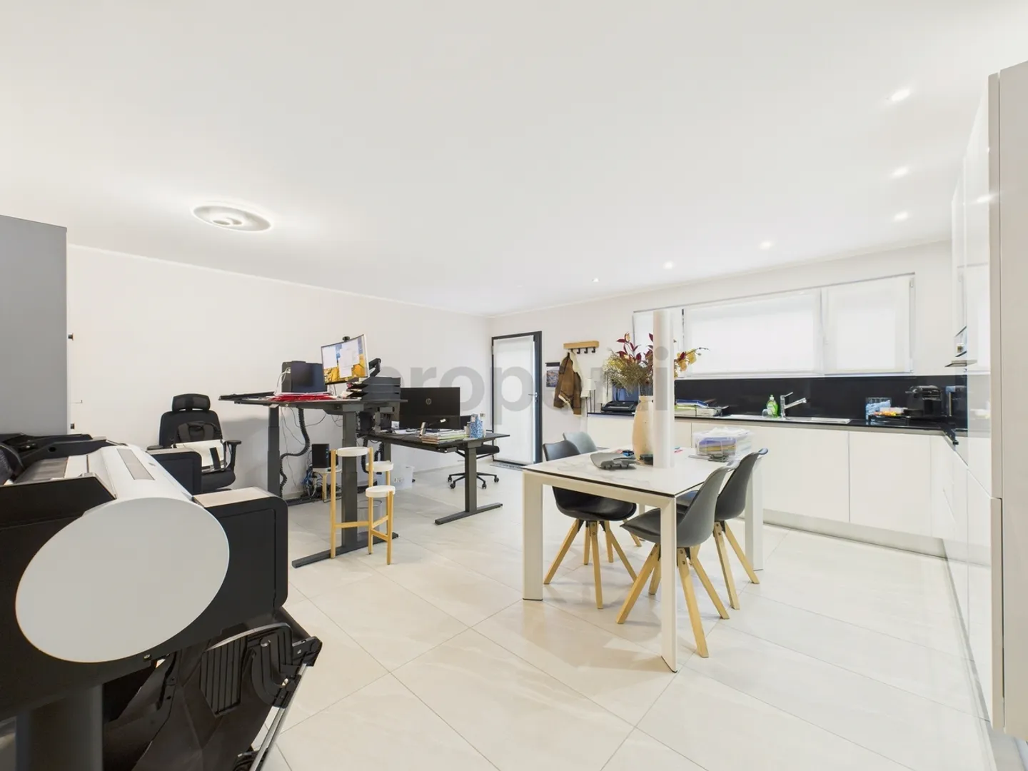 Residential building for sale - Photo 4 of 12