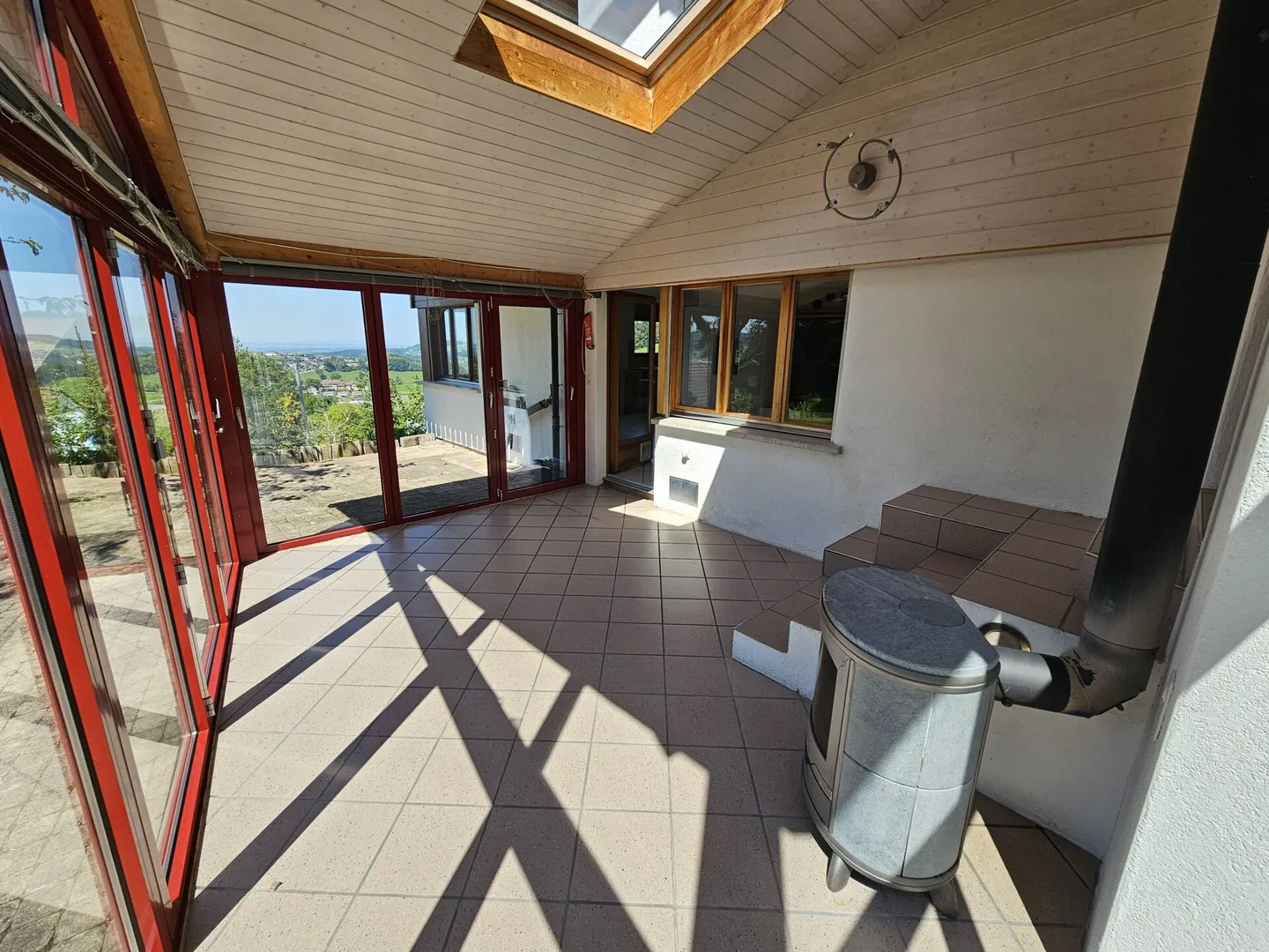 Geräumiges Familienhaus mit Aussicht - Foto 8 von 14