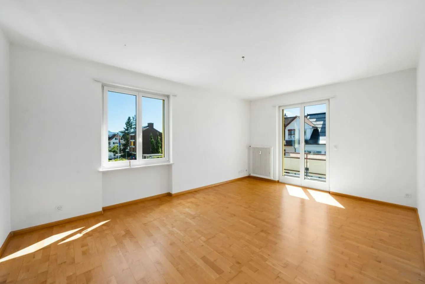 Bellissimo appartamento di 3 stanze con balcone in una tranquilla strada laterale ad Allschwil - Foto 5 di 12