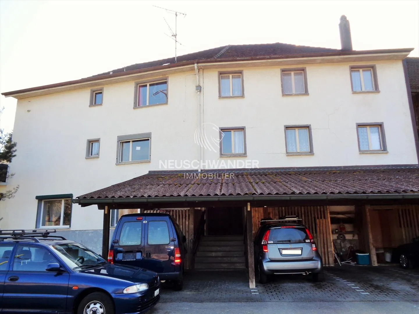 Covered parking space - Photo 2 of 4