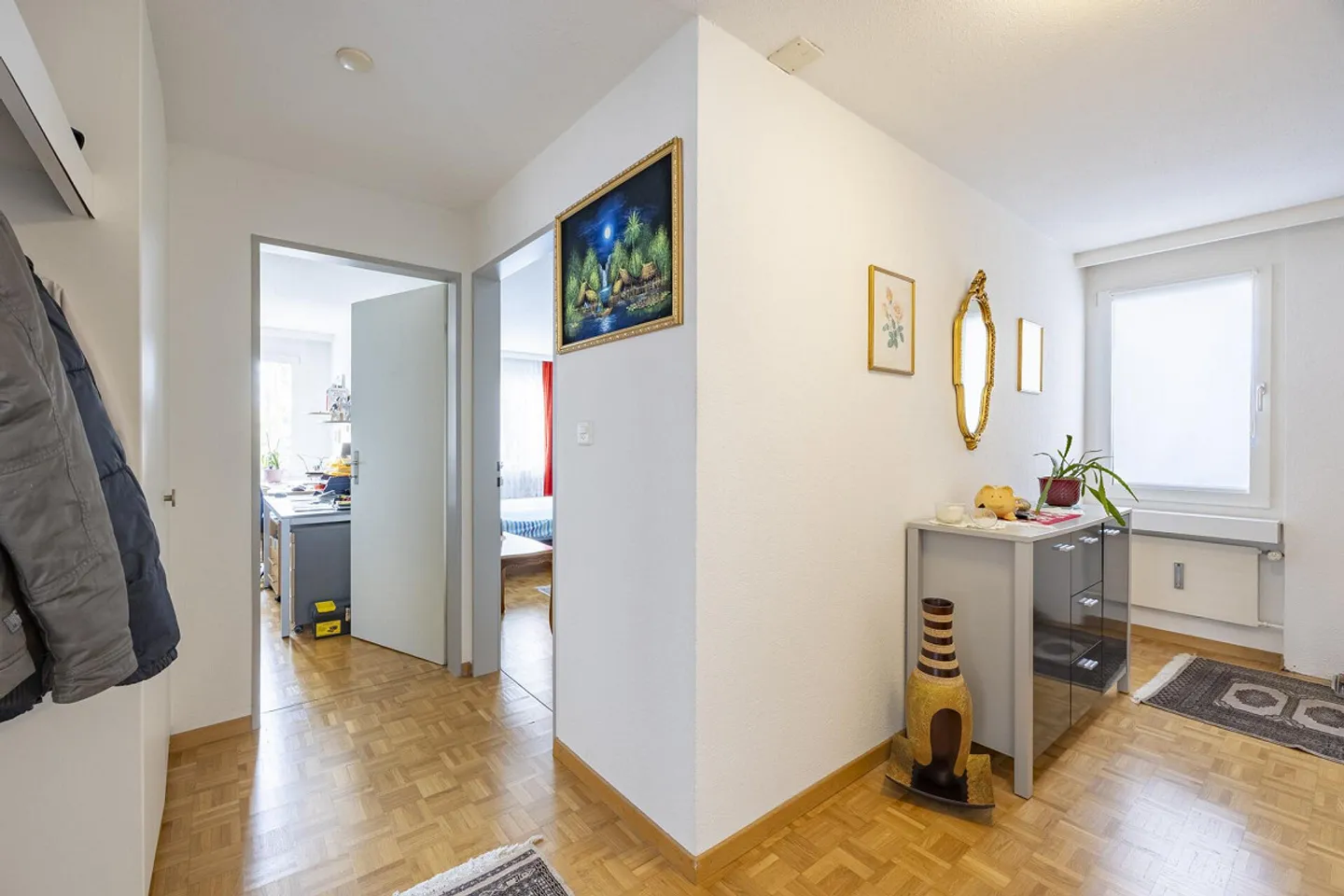 Lake Constance Lifestyle Included - Charming 3.5 Room Apartment with Potential - Photo 7 of 13