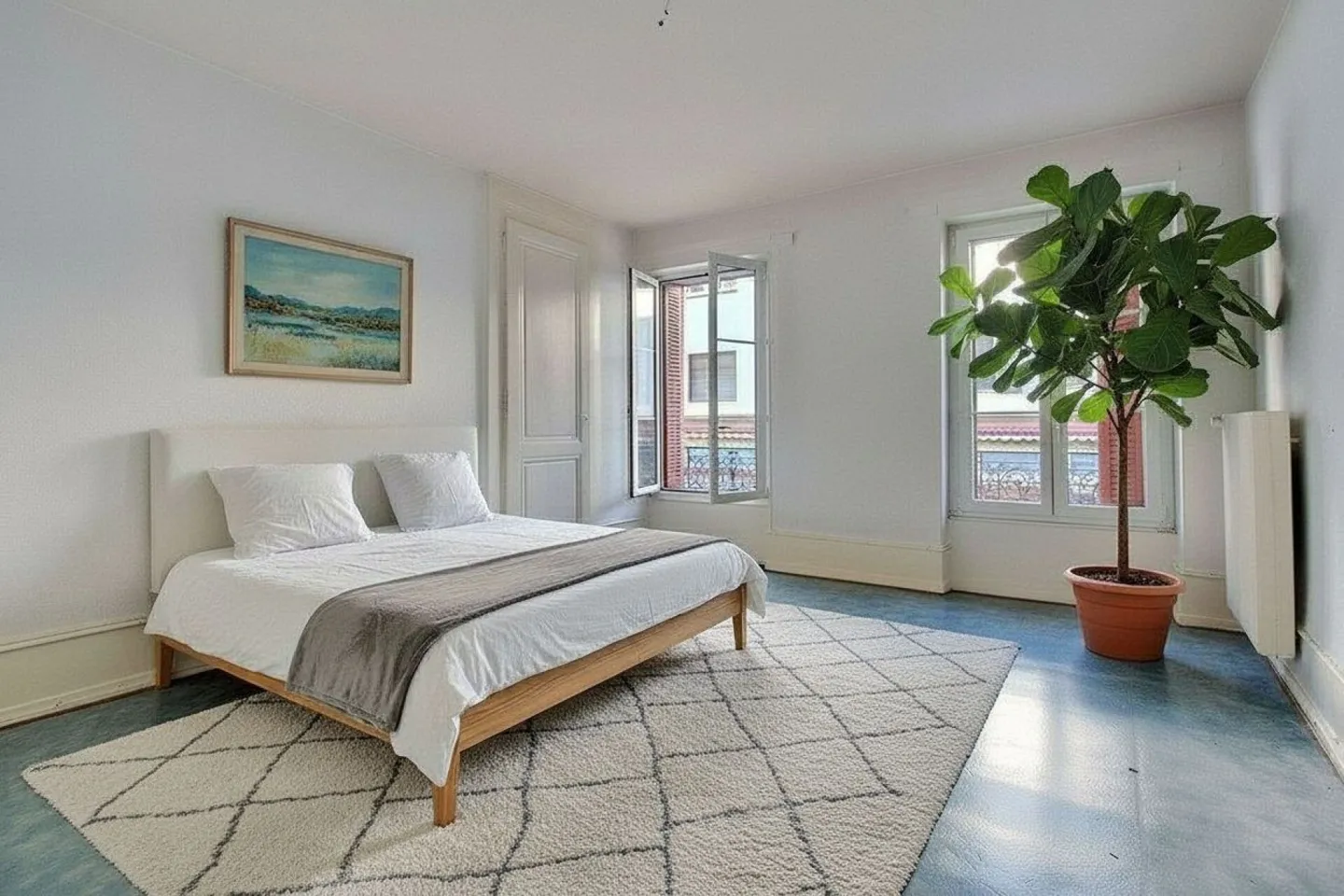 THROUGH BUILDING, 4 APARTMENTS, 1 BUSINESS AND 1 RESTAURANT - Photo 7 of 23