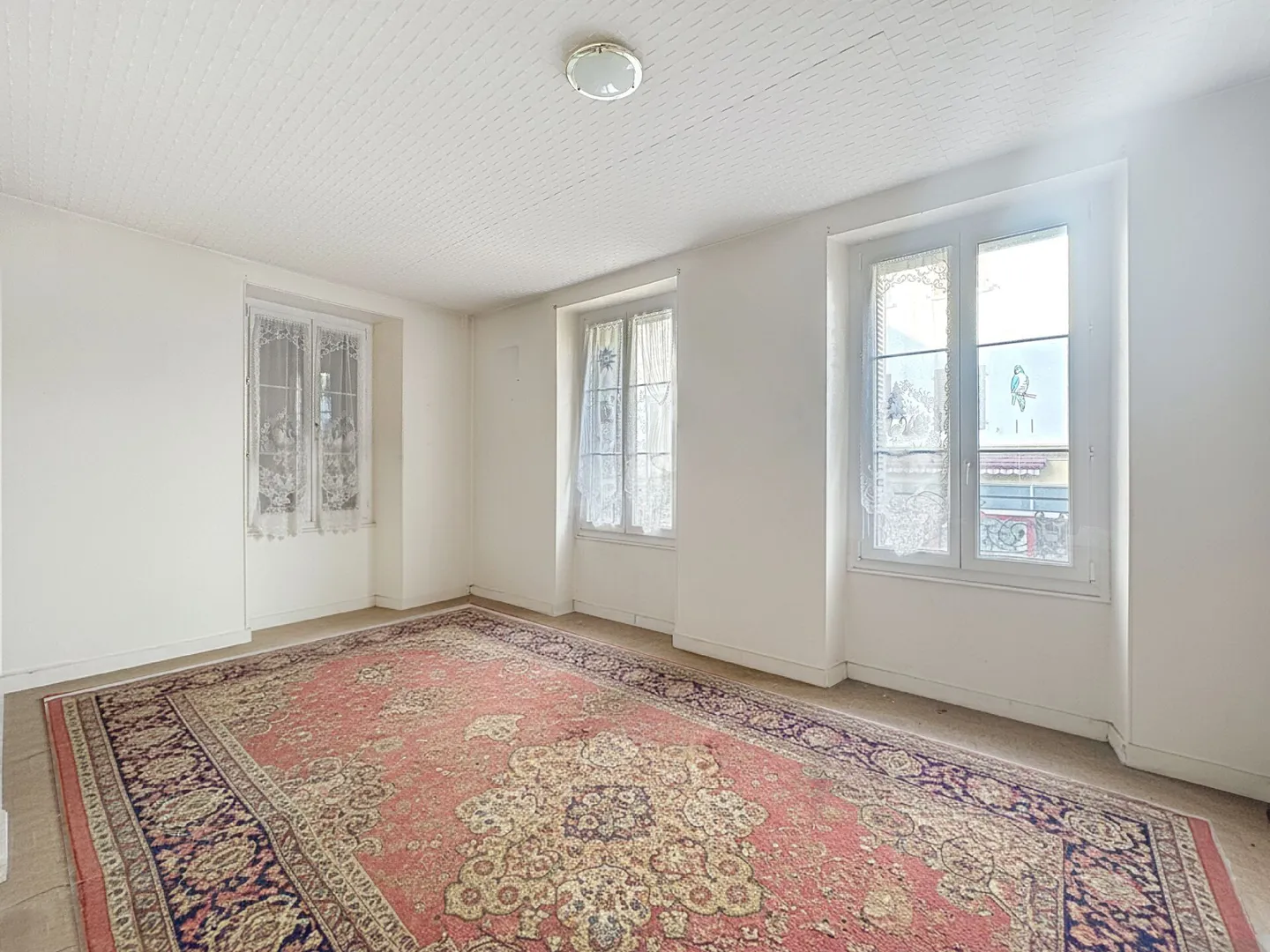 THROUGH BUILDING, 4 APARTMENTS, 1 BUSINESS AND 1 RESTAURANT - Photo 11 of 23