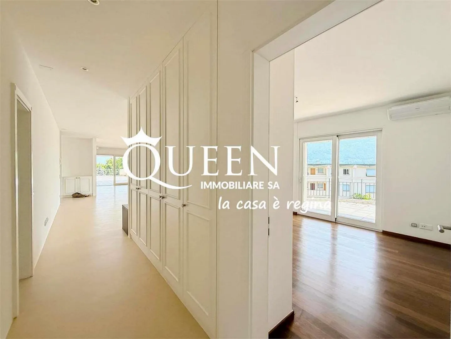 Minusio: penthouse 4.5 rooms, 150 sqm, terrace, jacuzzi, lake view and mountains - Photo 9 of 13