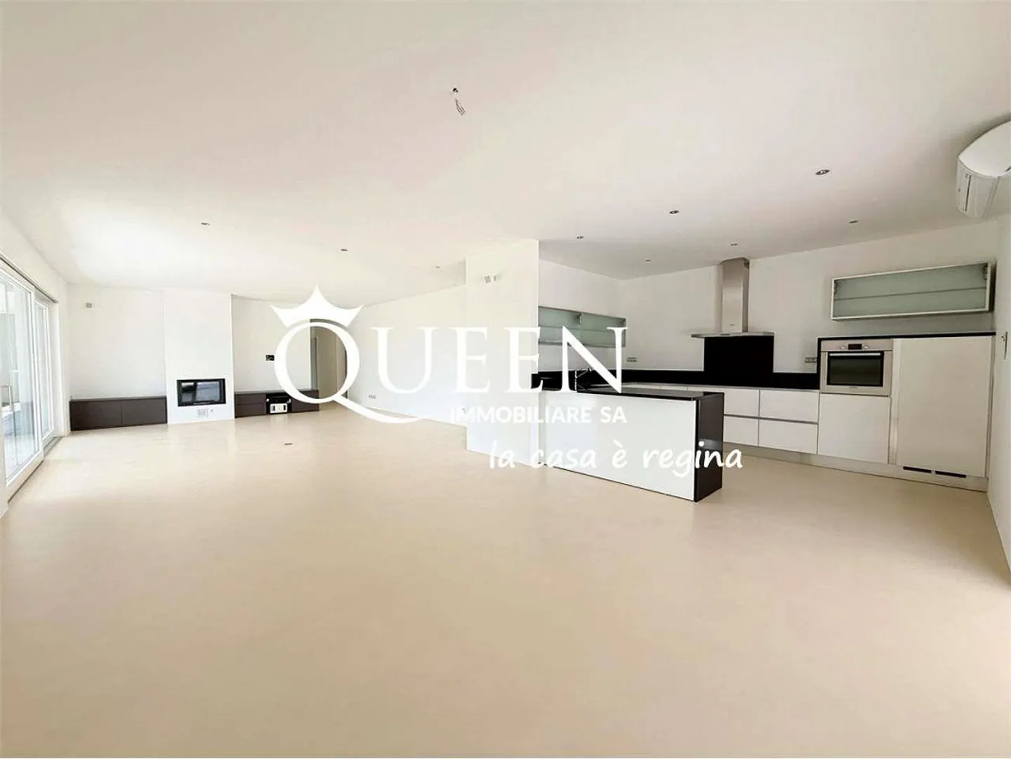 Minusio: penthouse 4.5 rooms, 150 sqm, terrace, jacuzzi, lake view and mountains - Photo 6 of 13