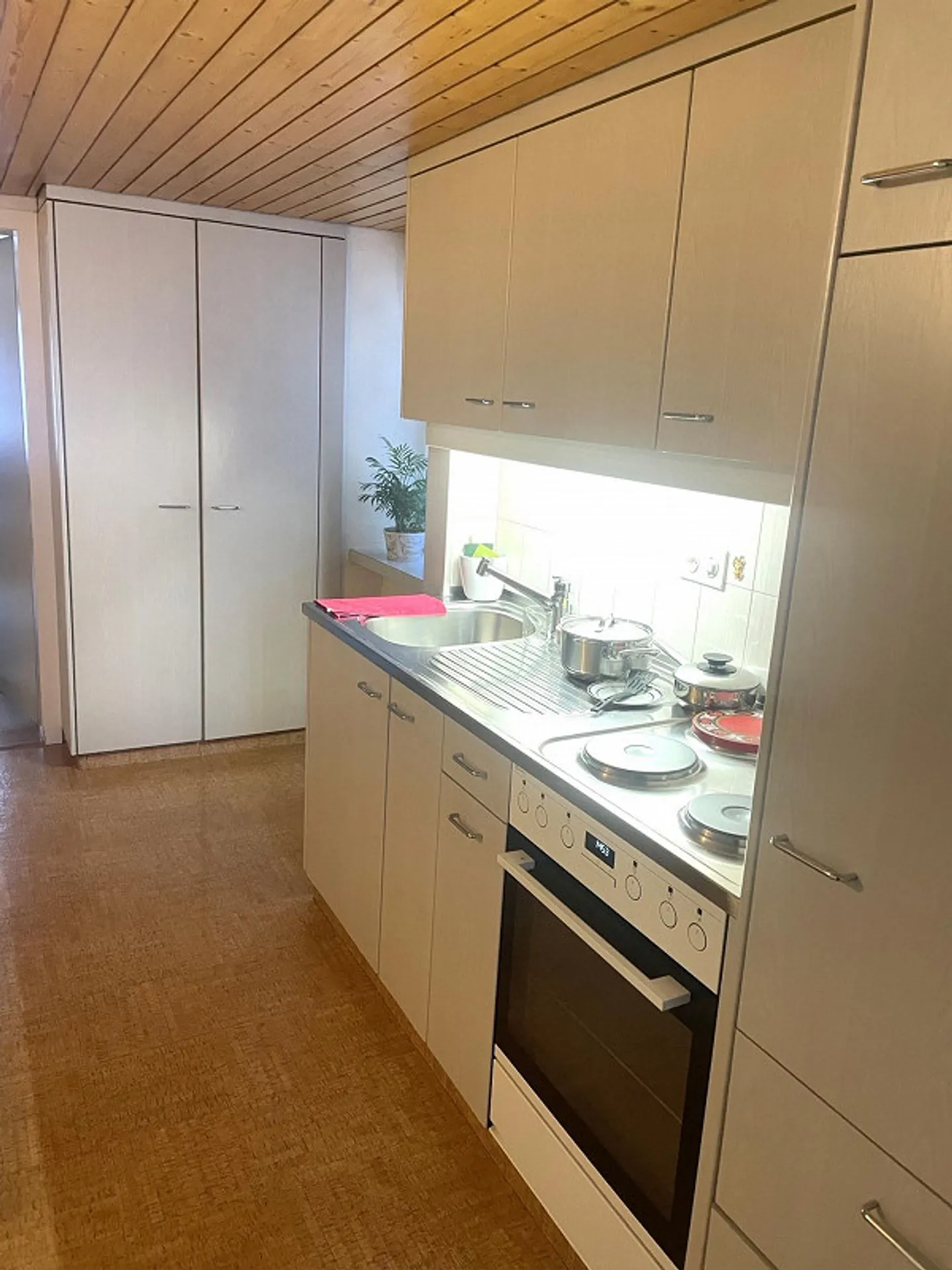 «Zentrale, charmante 4 Zimmer-Wohnung» - Foto 3 von 7