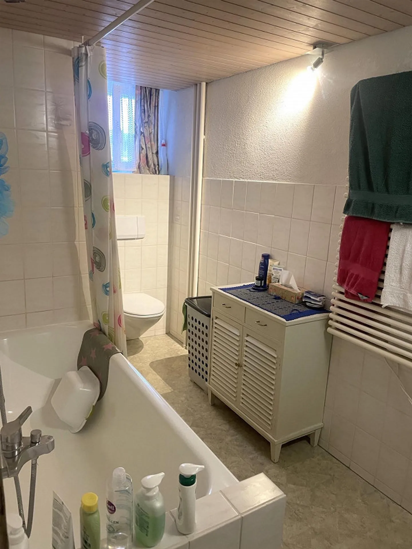 «Zentrale, charmante 4 Zimmer-Wohnung» - Foto 5 von 7