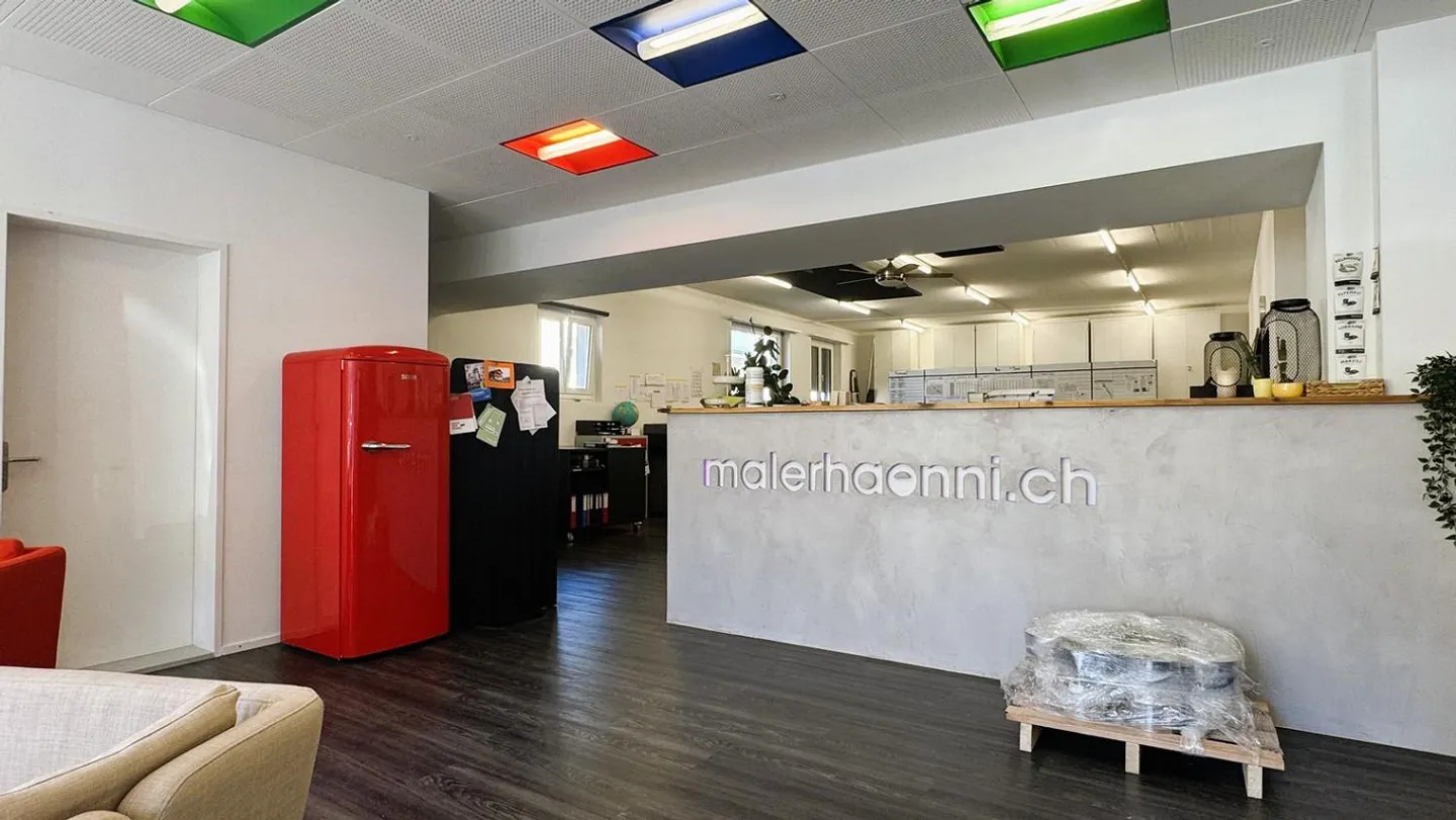 Spazio commerciale flessibile in una posizione ben visibile a Liebefeld! - Foto 5 di 13