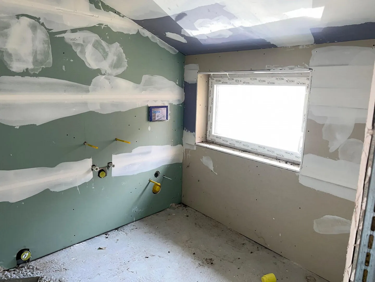 Beaucoup d'espace avec beaucoup de potentiel - Photo 3 sur 4