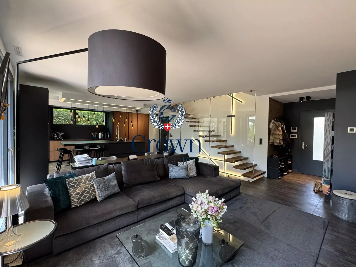 Charming Townhouse in Carouge - Photo 3 of 17
