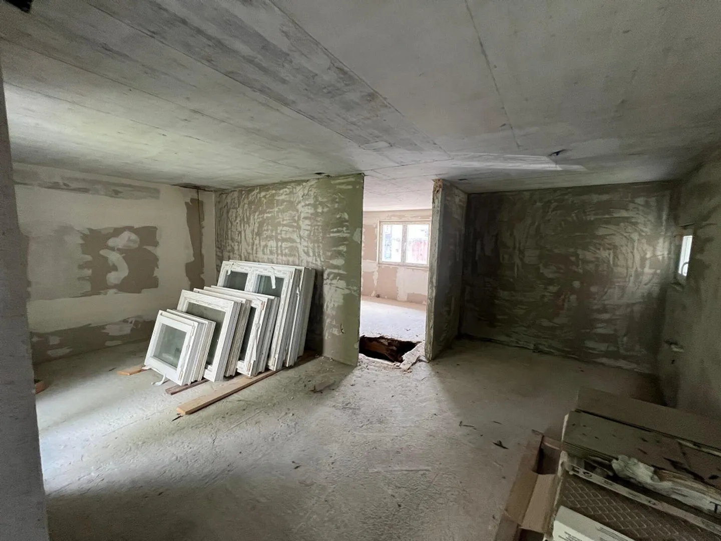 Beaucoup d'espace avec beaucoup de potentiel - Photo 4 sur 4